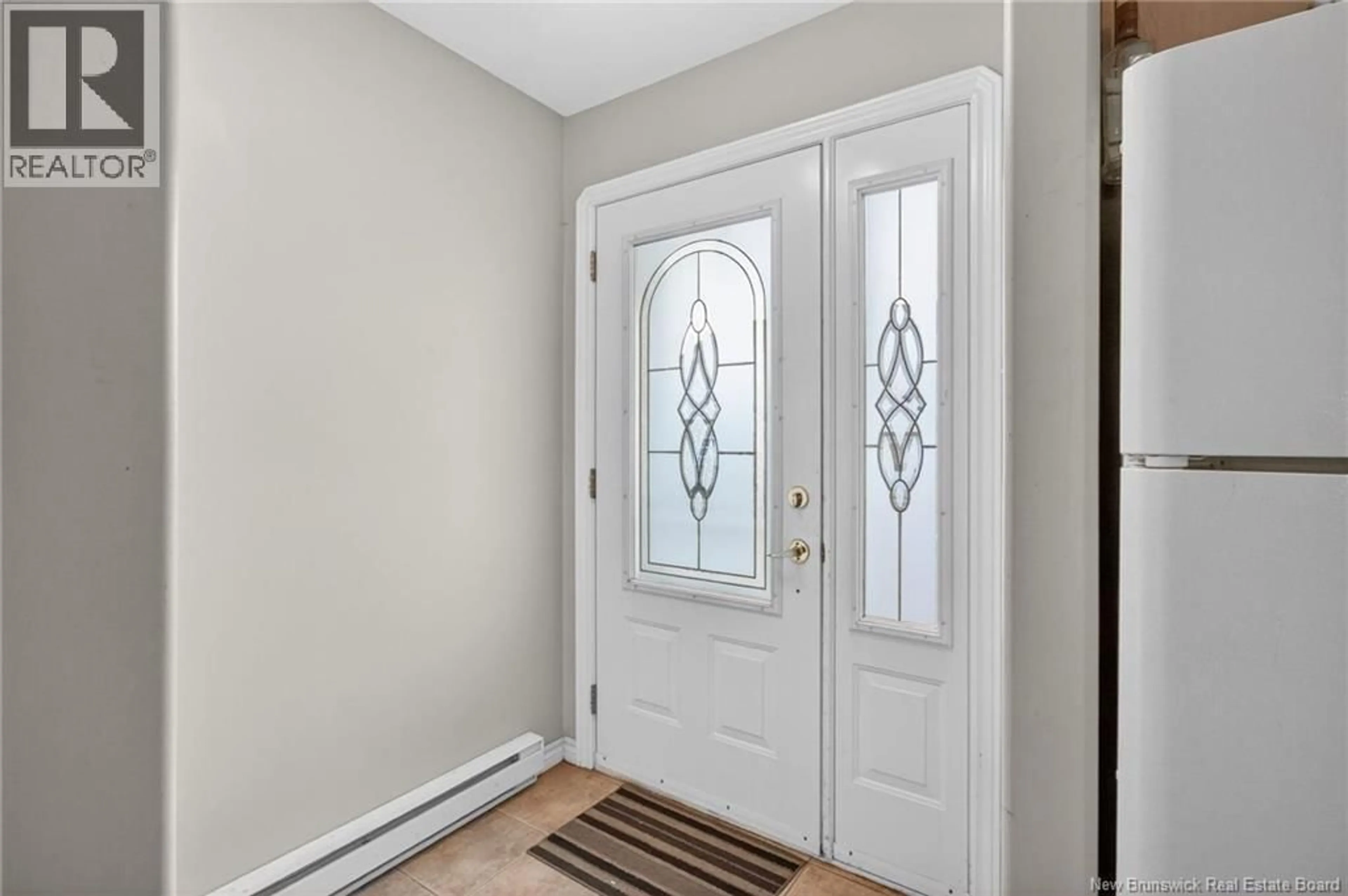 Indoor entryway for 14 - 354 AMIRAULT STREET, Dieppe New Brunswick E1A1G3