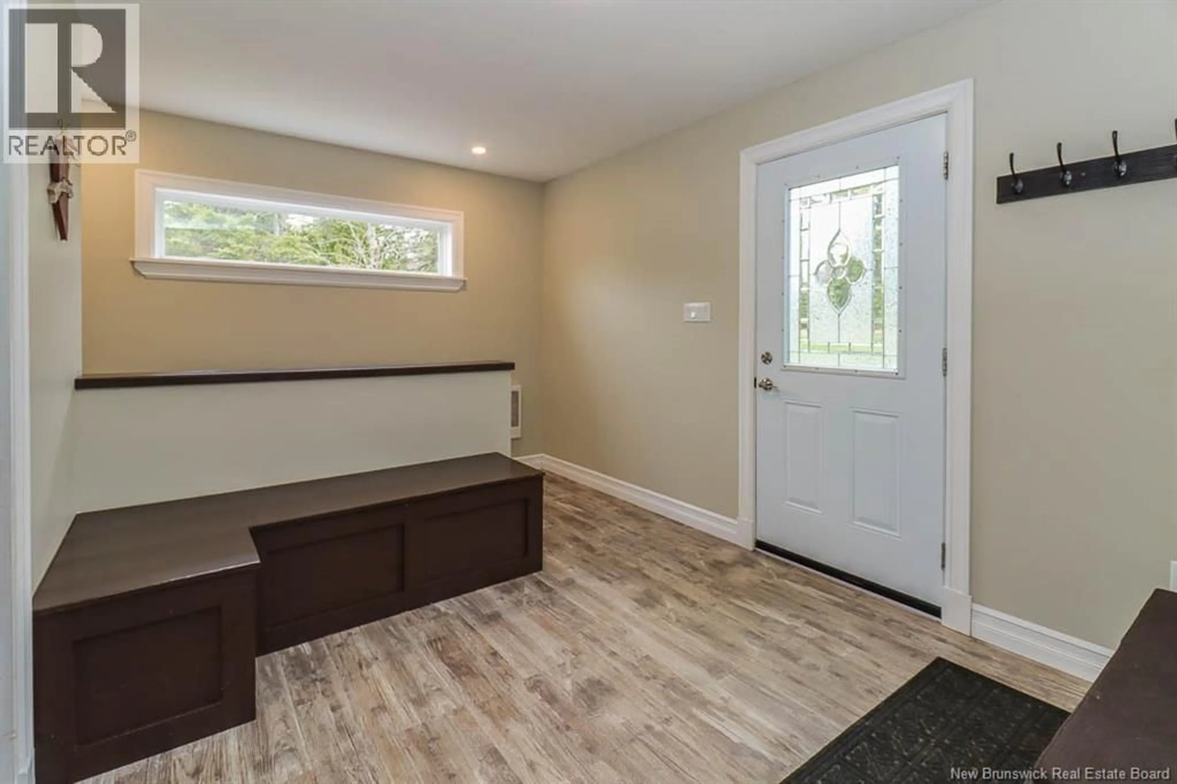 Indoor entryway for 1417 ROUTE 111, Fairfield New Brunswick E5R1B1