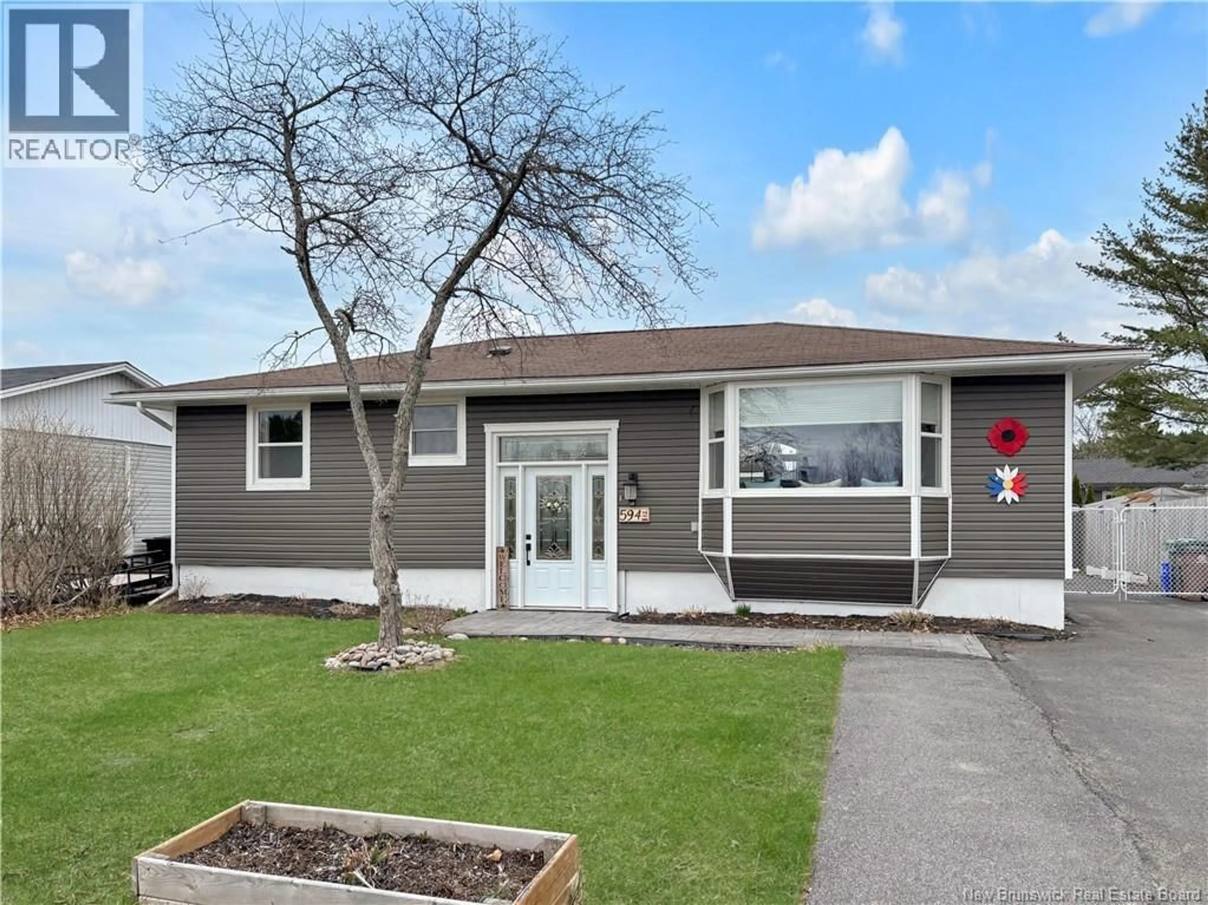 Home with vinyl exterior material, street for 594 MICHAEL CRESCENT, Saint John New Brunswick E2J2T1