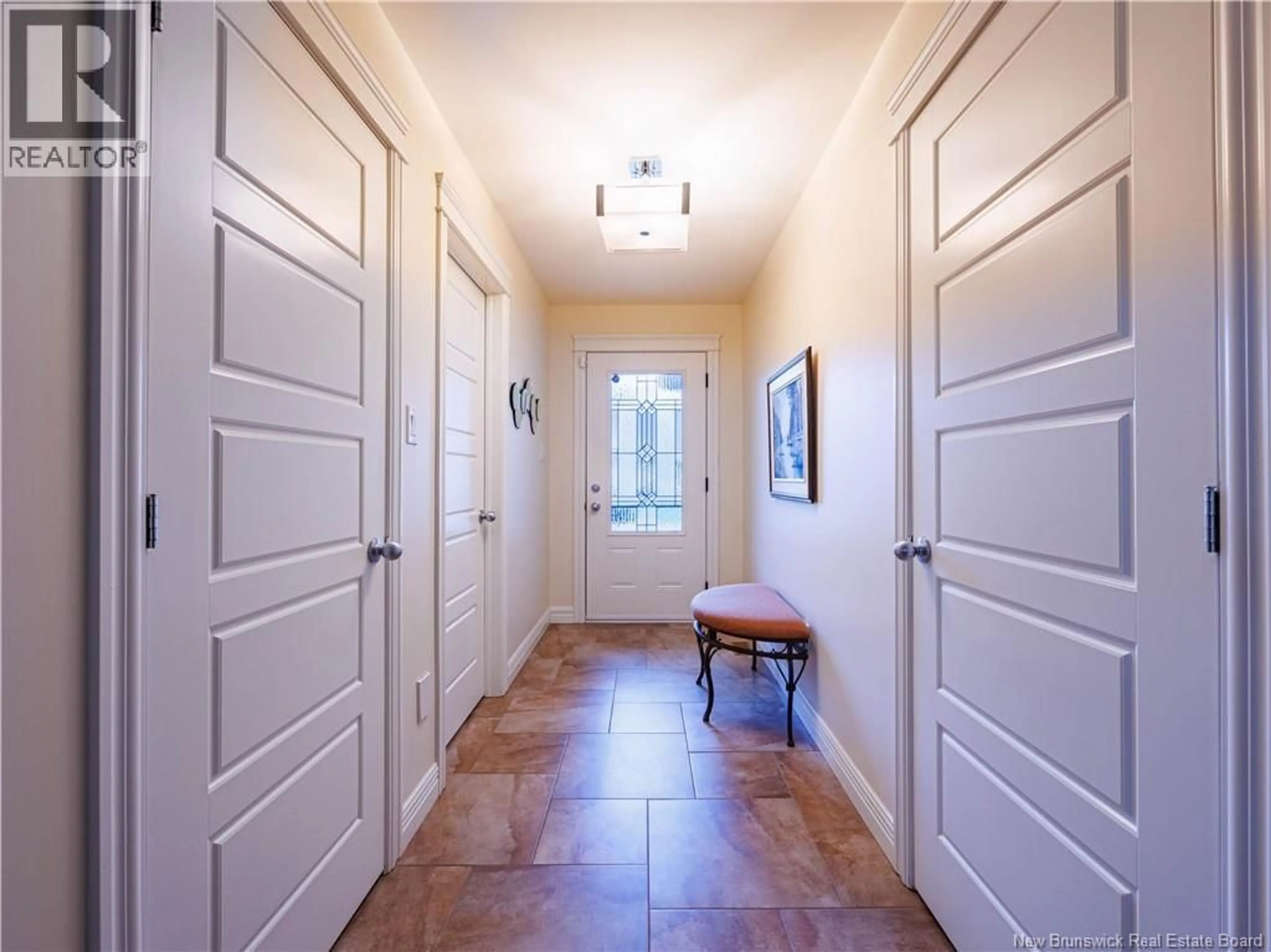 Indoor entryway for 120 BOISEE, Dieppe New Brunswick E1A8Y7
