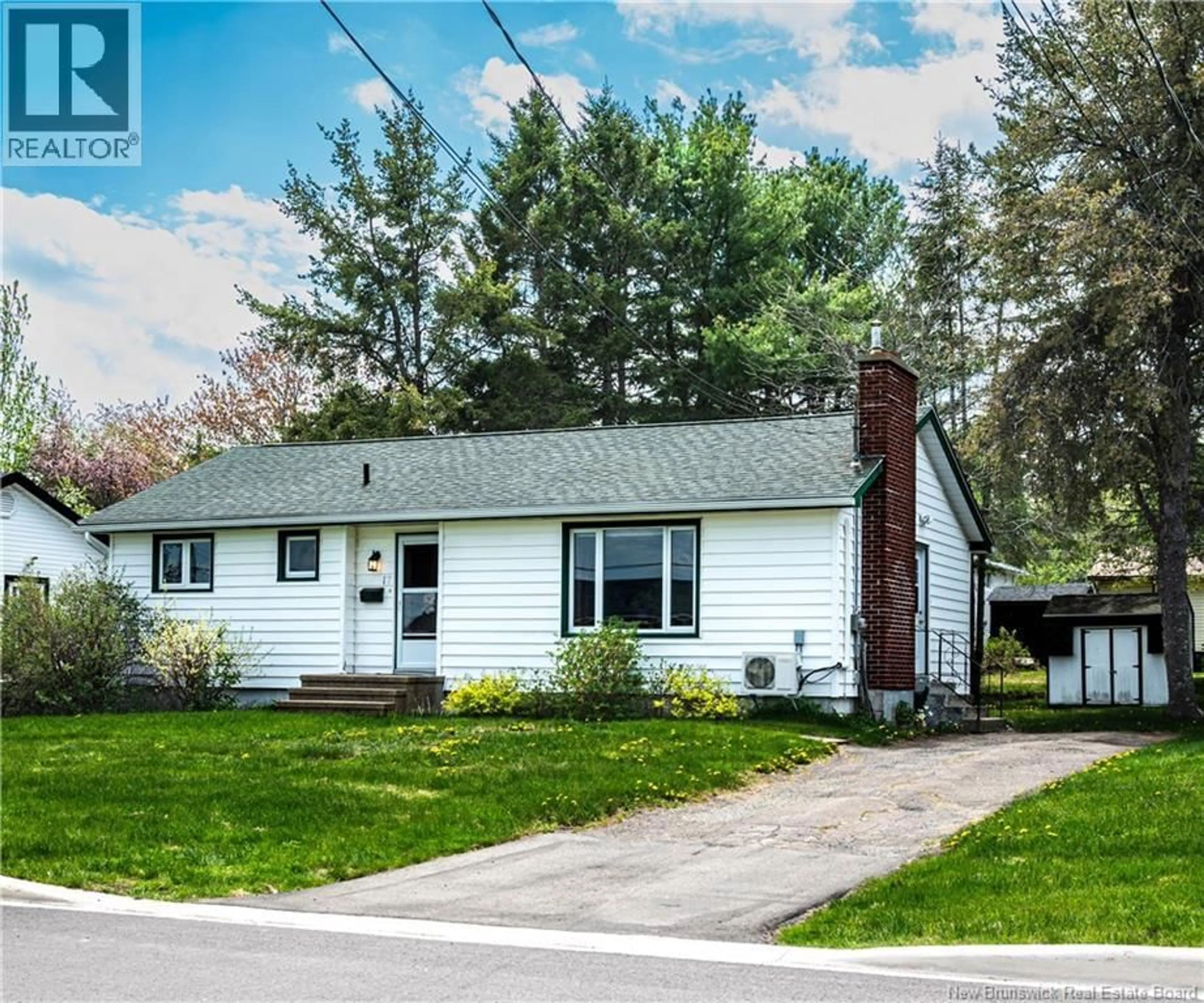 Home with vinyl exterior material, street for 17 SHERWOOD AVENUE, Riverview New Brunswick E1B3X8