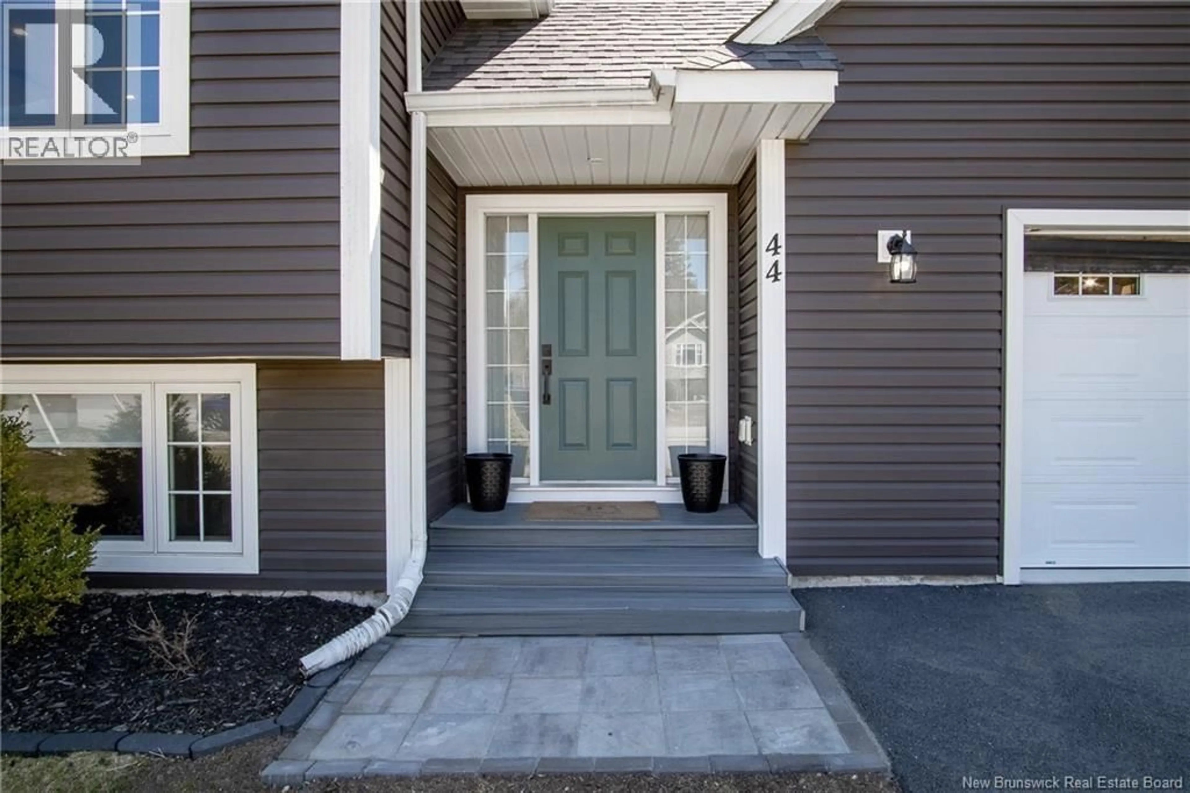 Indoor entryway for 44 LEAH BOULEVARD, Quispamsis New Brunswick E2E6E7