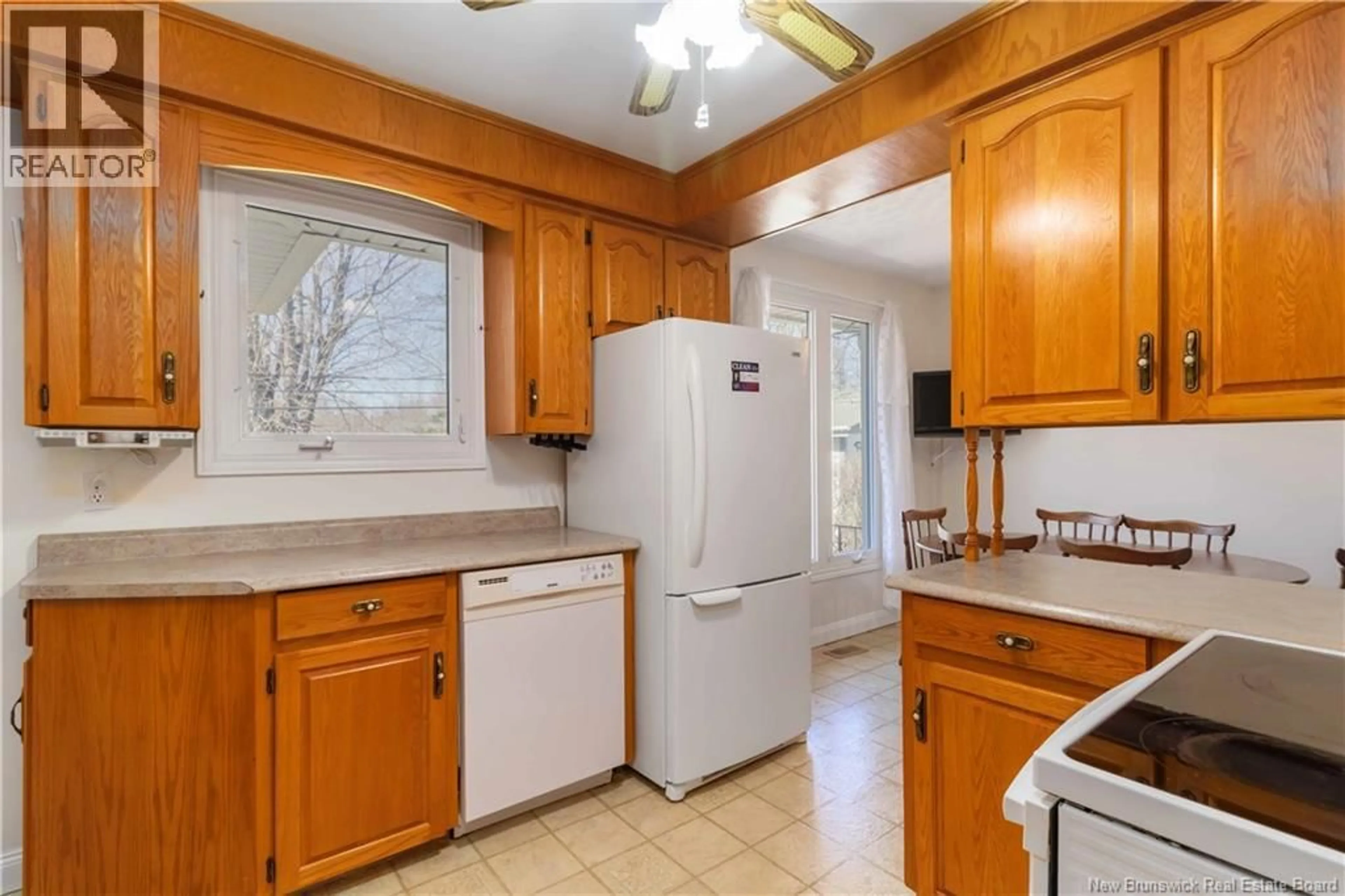 Standard kitchen, ceramic/tile floor for 428 GARDINER STREET, Oromocto New Brunswick E2V1G3