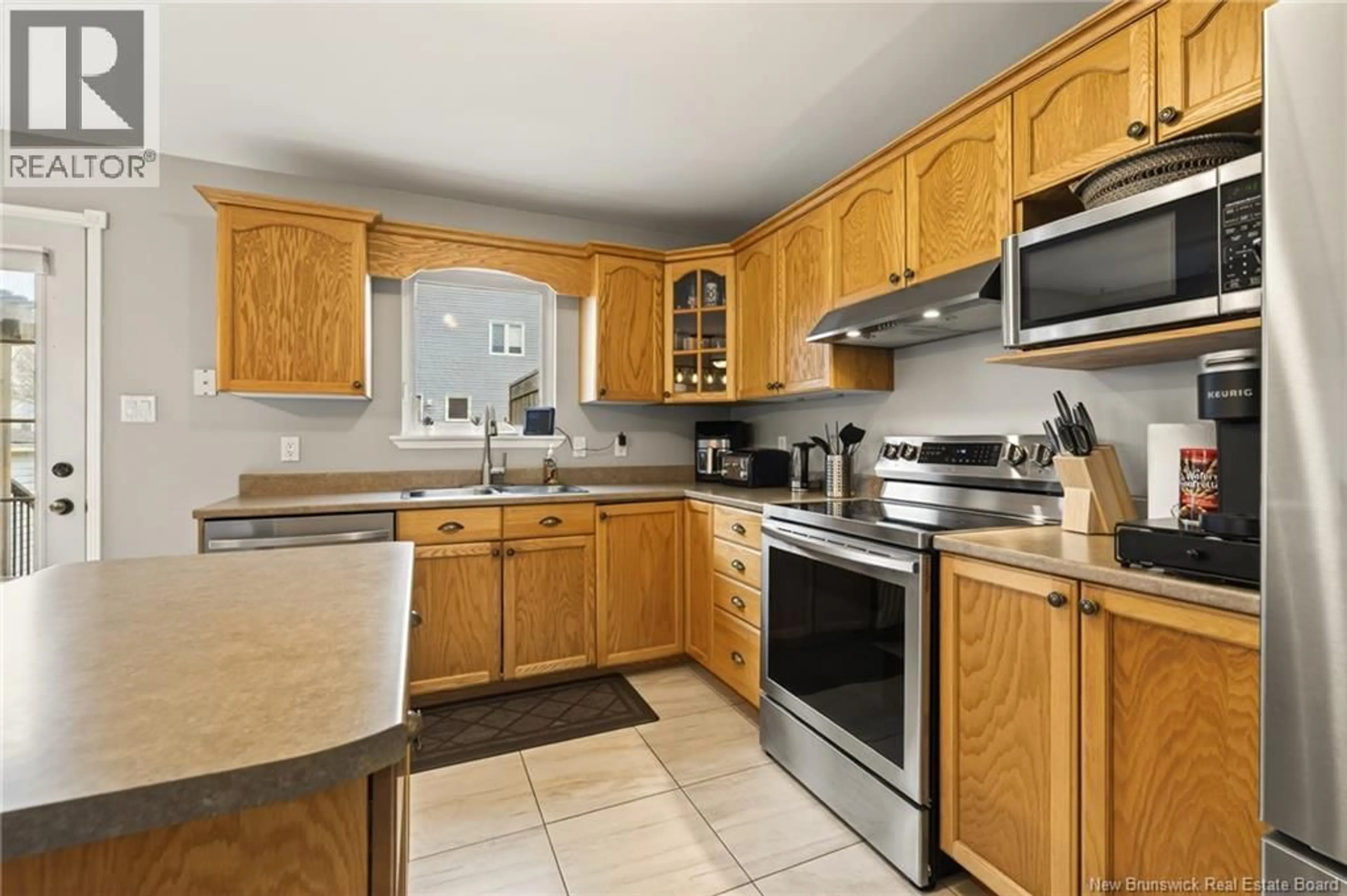 Standard kitchen, unknown for 40 STONEHAM DRIVE, Moncton New Brunswick E1G4Z6