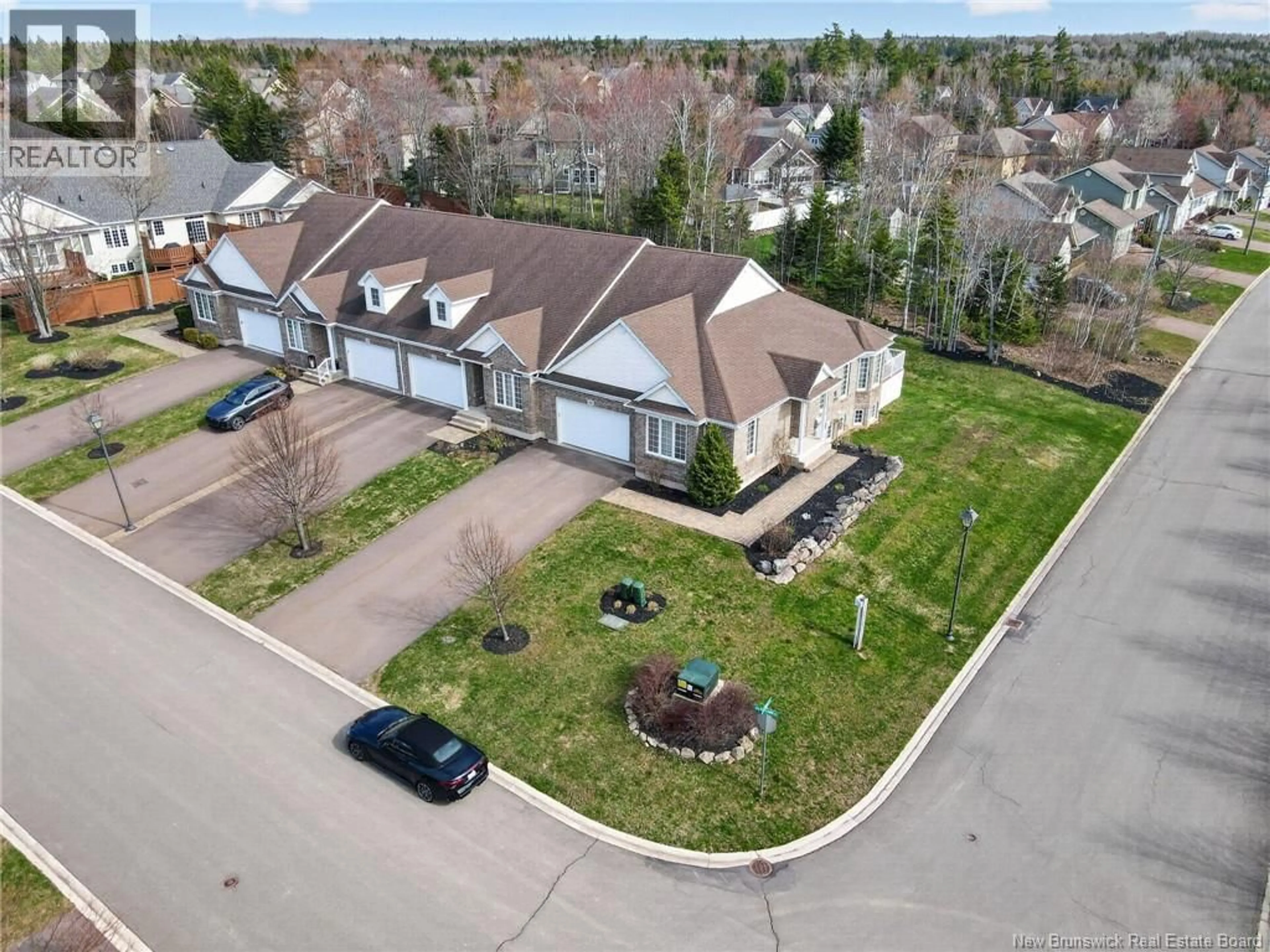 A pic from outside/outdoor area/front of a property/back of a property/a pic from drone, street for 46 GUYLAINE, Dieppe New Brunswick E1A0G8