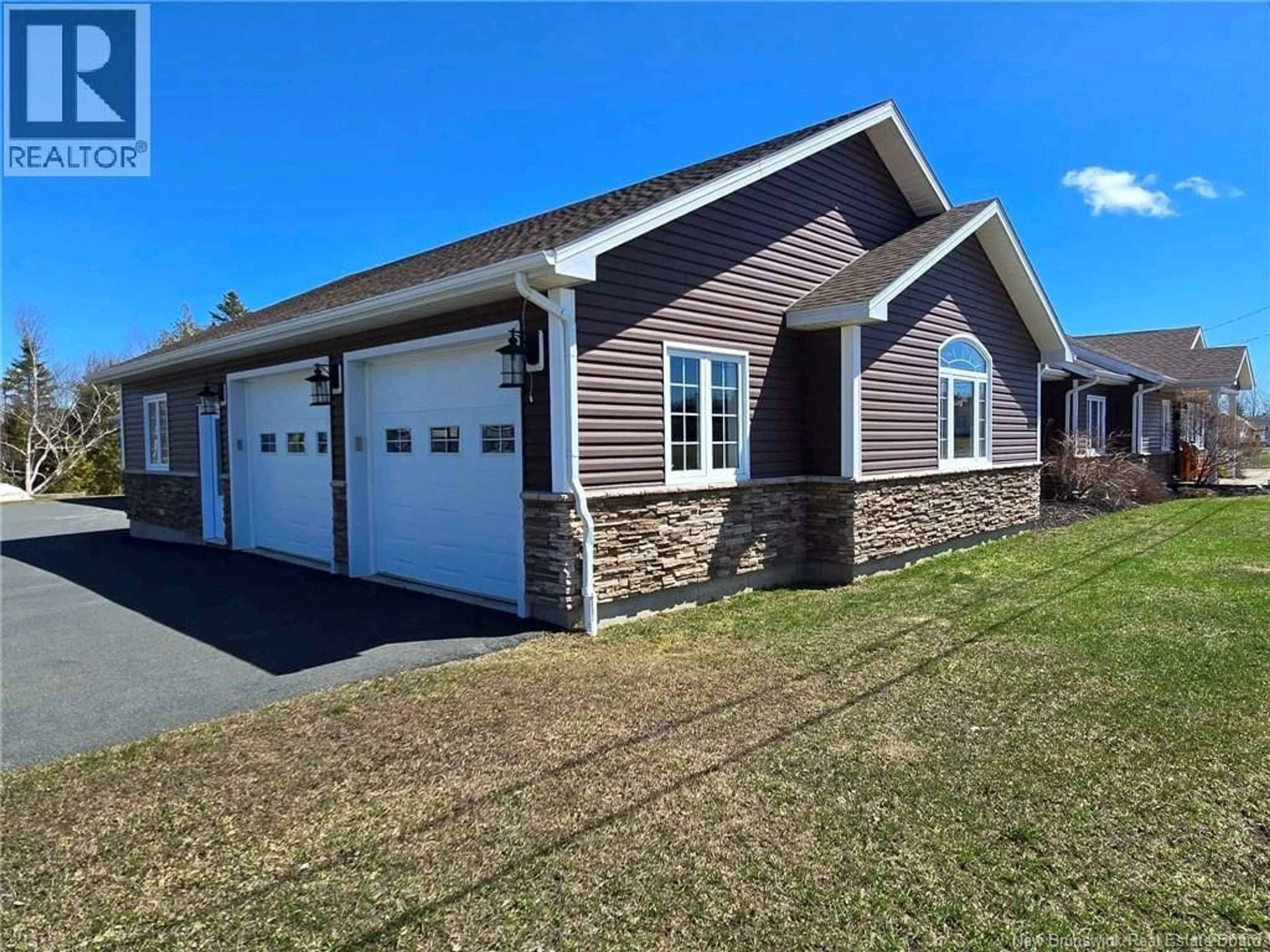 Home with vinyl exterior material, street for 515 PRINCIPALE, Pointe-Verte New Brunswick E8J2R2