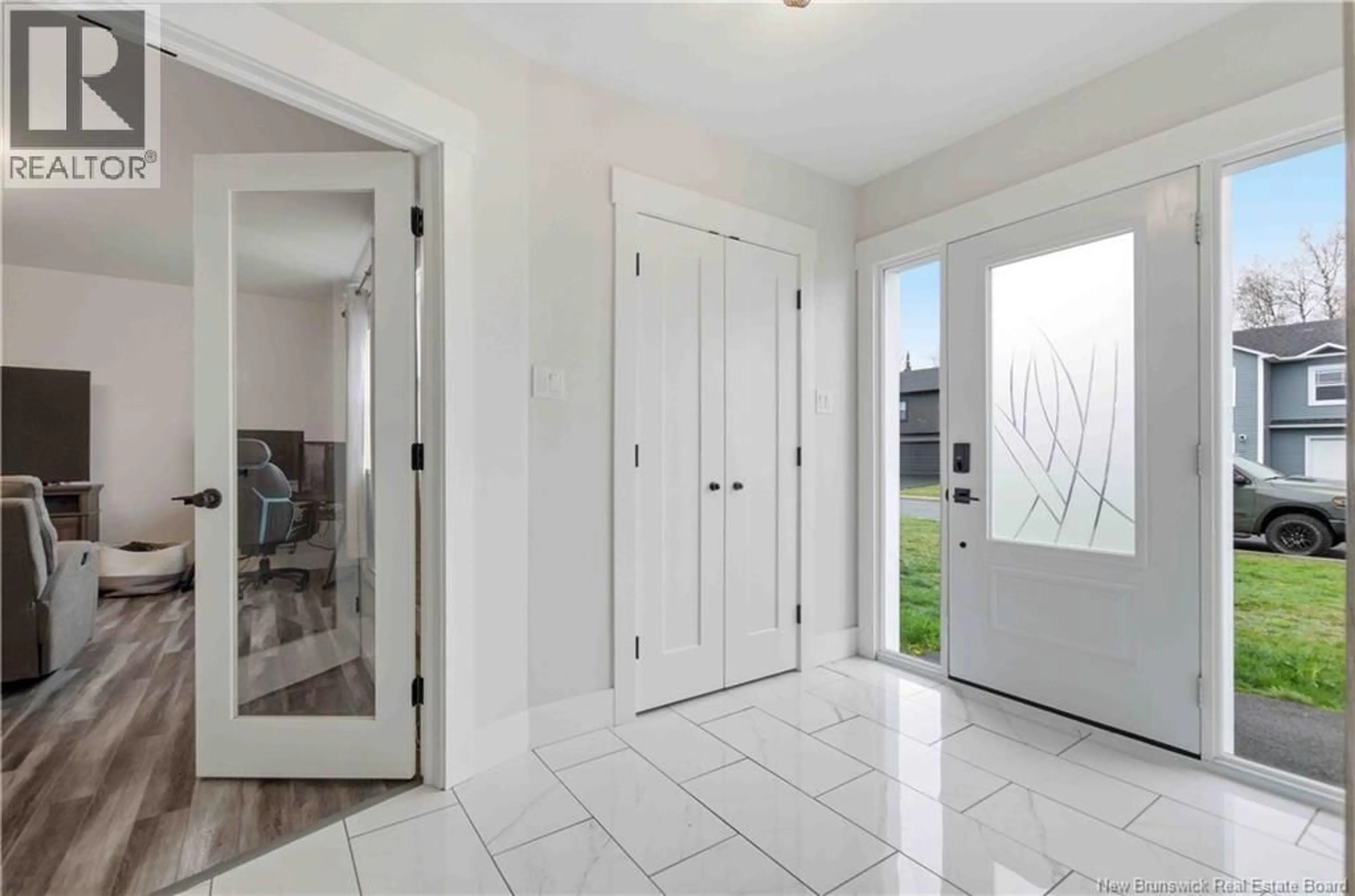 Indoor entryway for 39 DOHERTY DRIVE, Oromocto New Brunswick E2V0M7