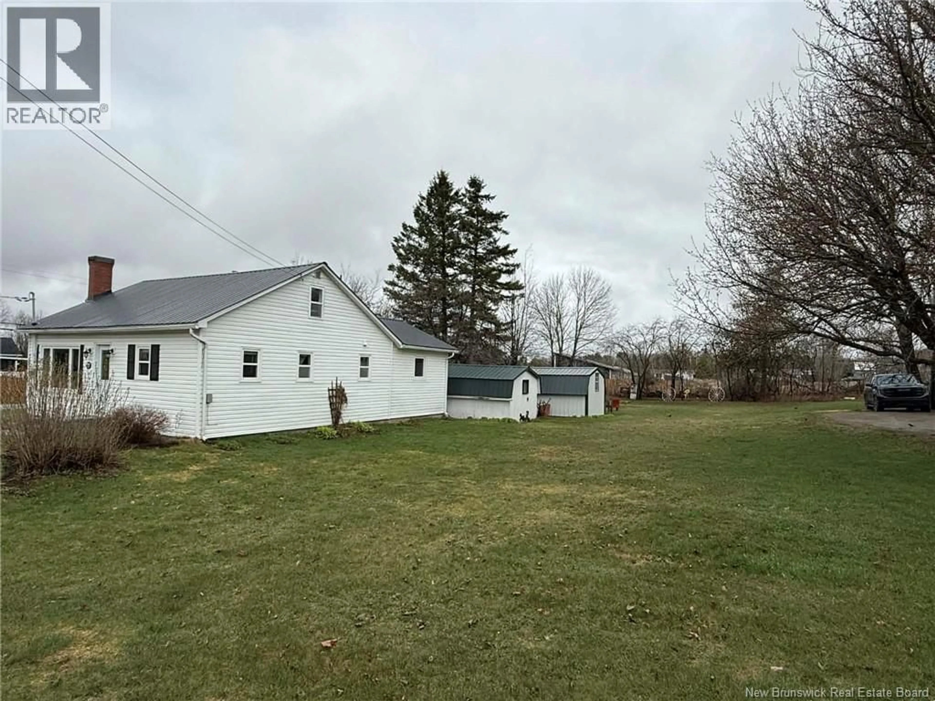 A pic from outside/outdoor area/front of a property/back of a property/a pic from drone, unknown for 77 HILLCREST STREET, Hartland New Brunswick E7P1M9