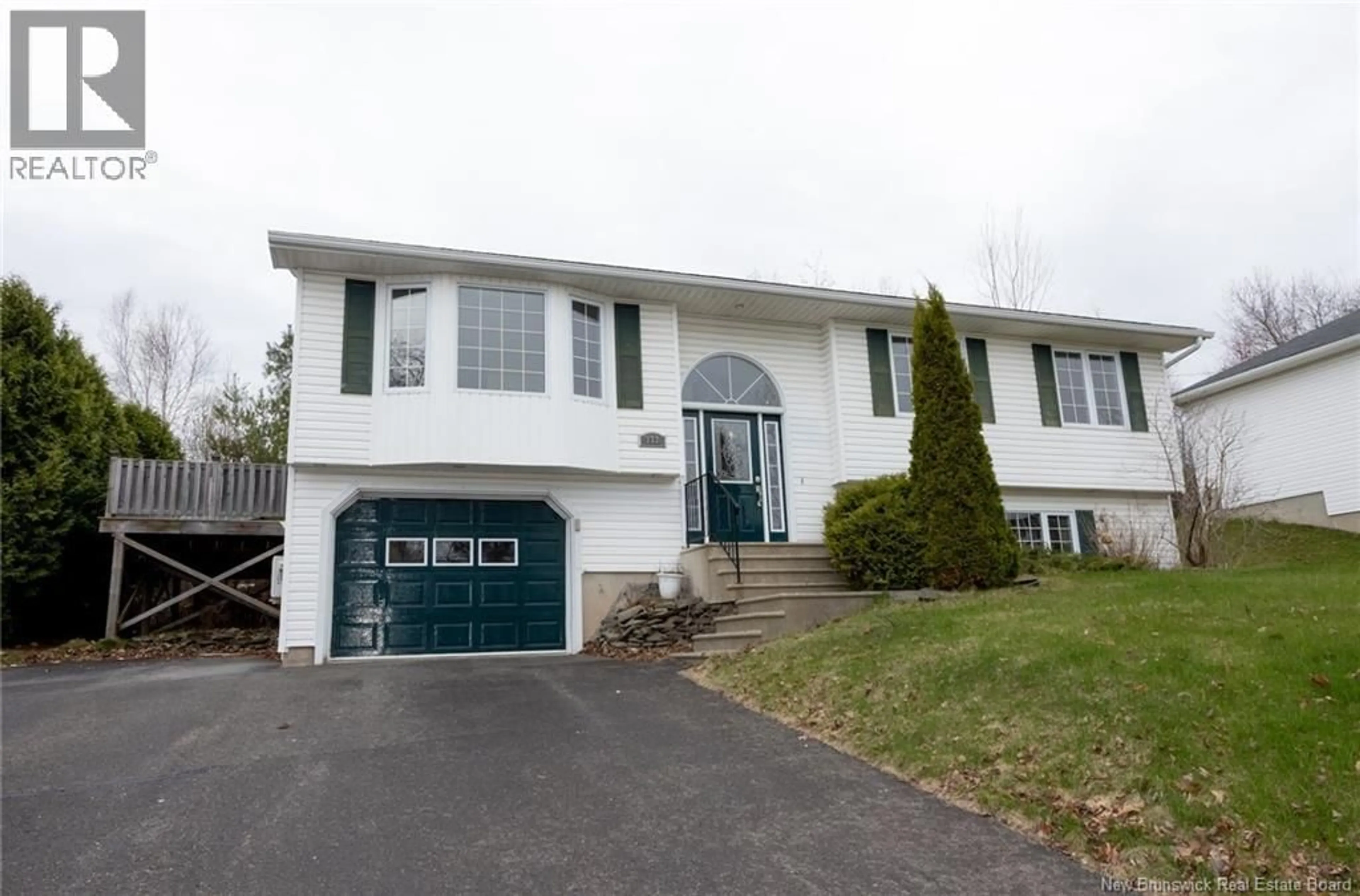 Home with vinyl exterior material, street for 372 KIMBLE DRIVE, Fredericton New Brunswick E3B6Y5