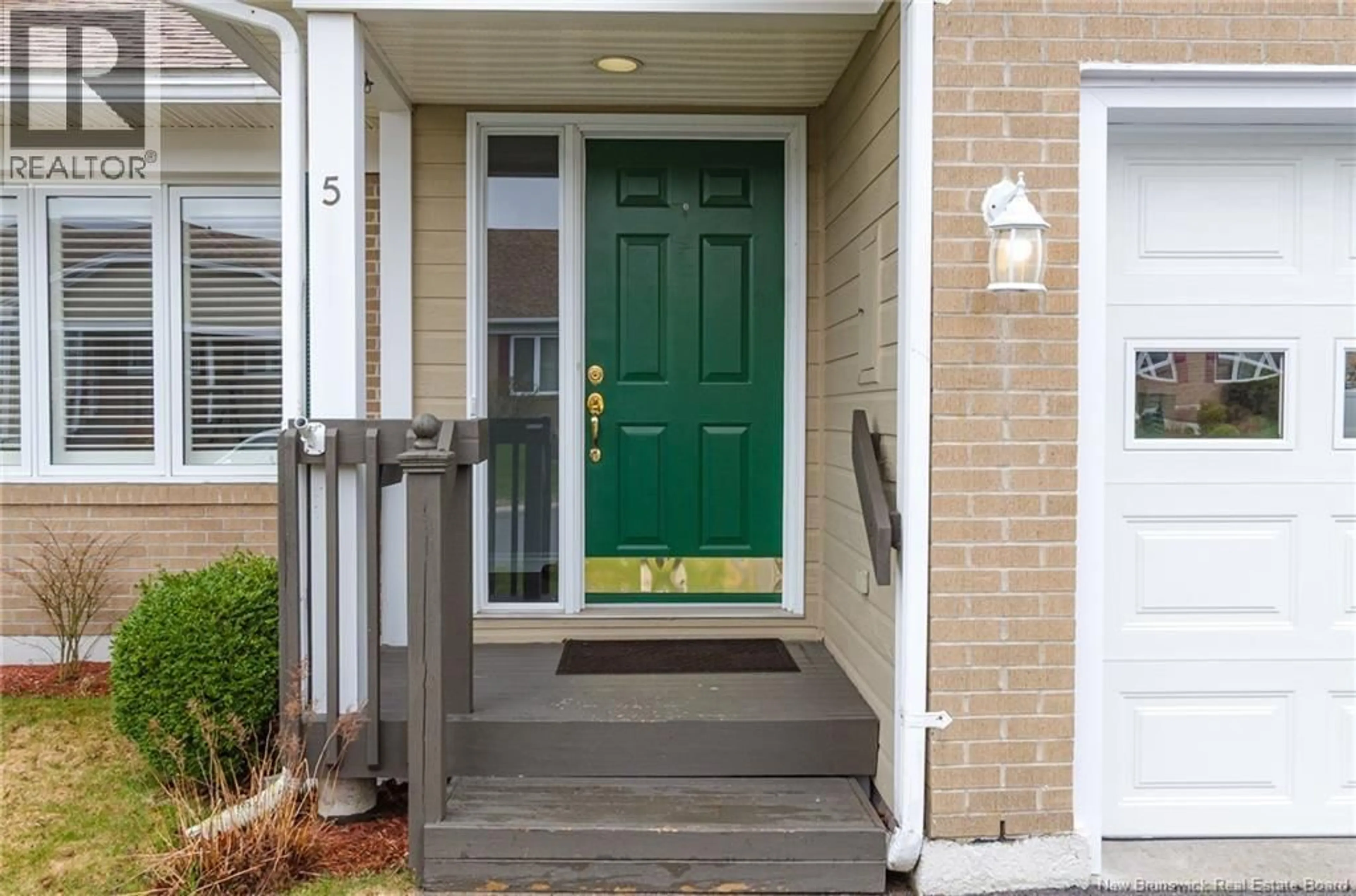 Indoor entryway for 5 ABBIE PLACE, Saint John New Brunswick E2M5T3