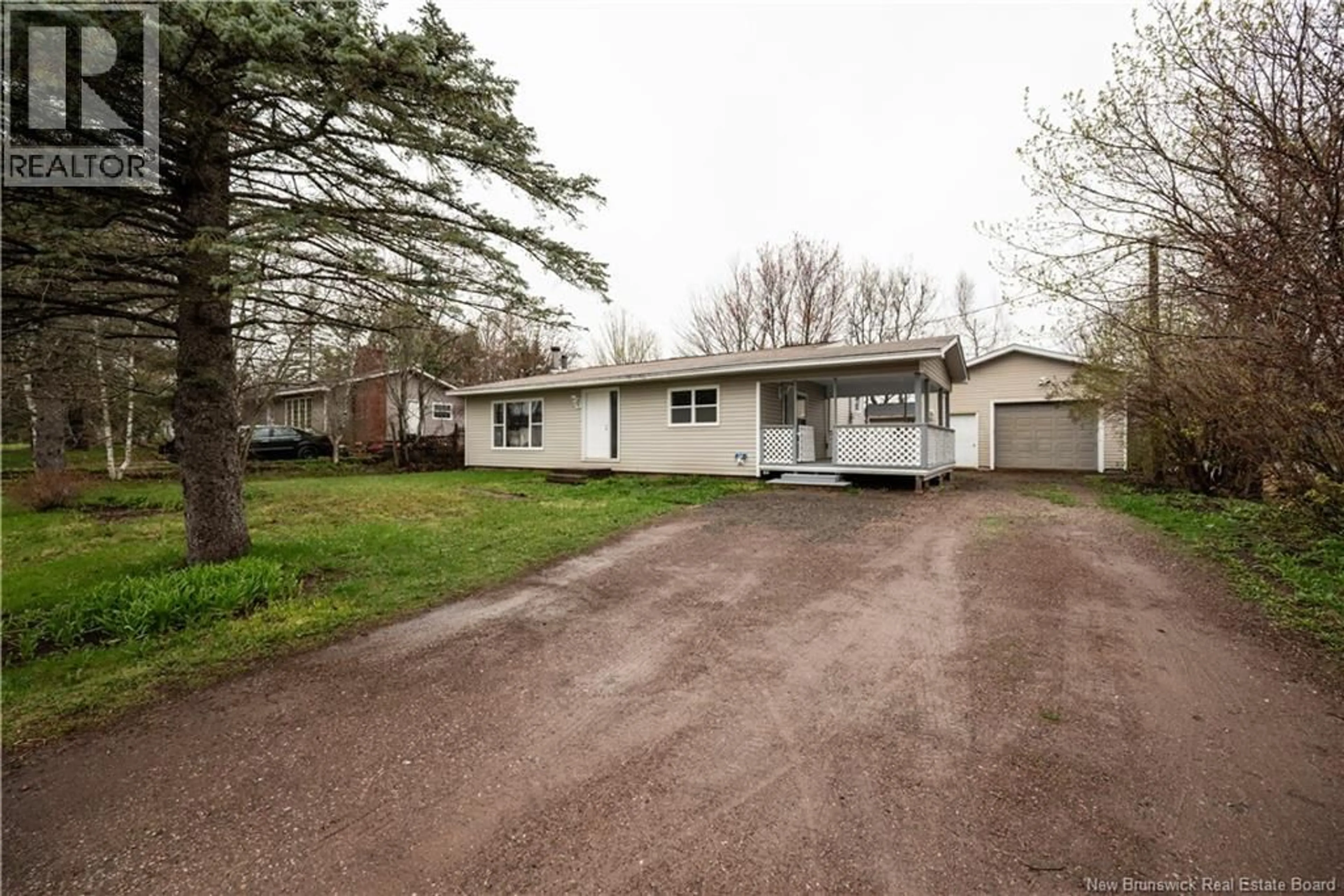 A pic from outside/outdoor area/front of a property/back of a property/a pic from drone, street for 16 DAWN STREET, Salisbury New Brunswick E4J2B2
