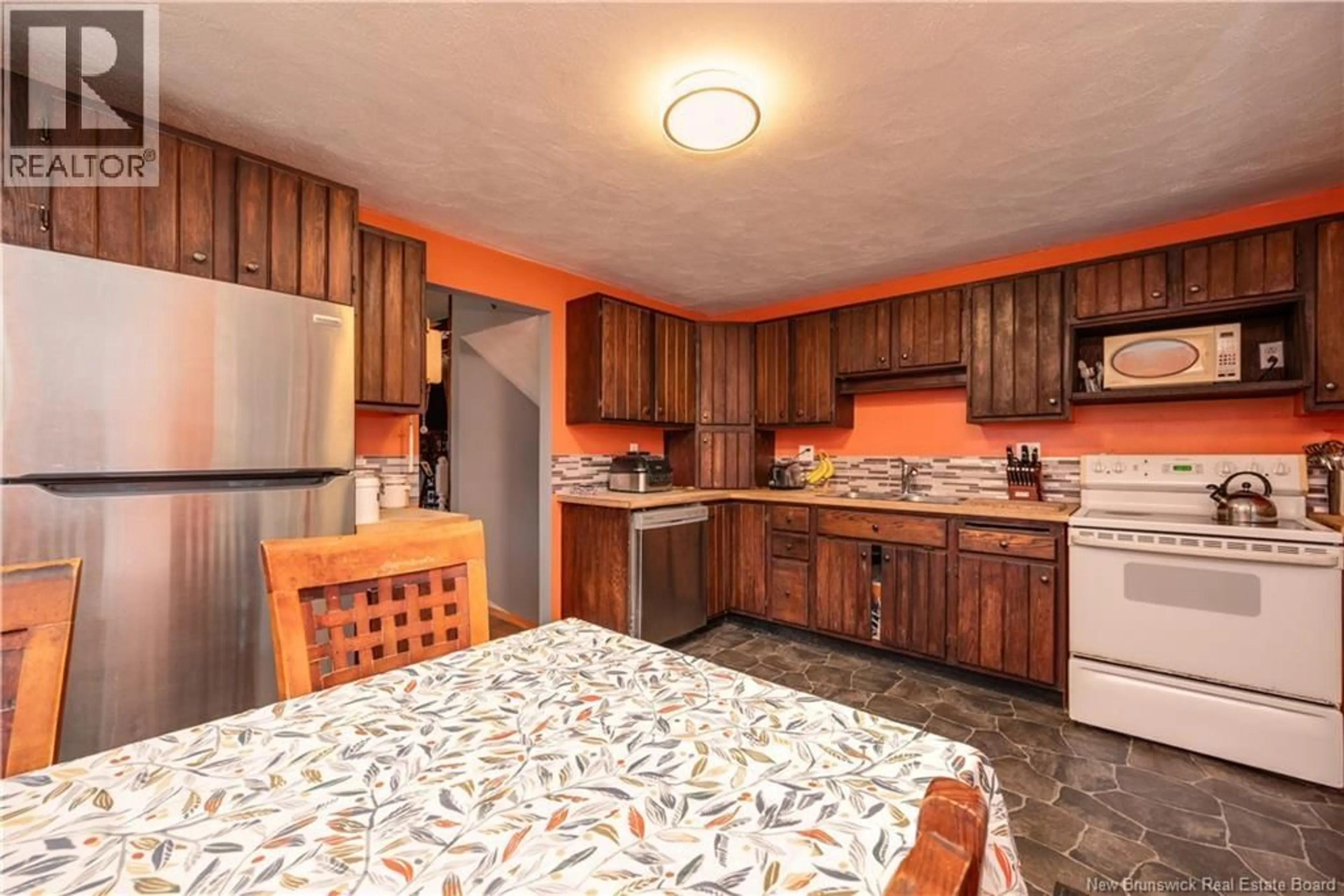 Standard kitchen, unknown for 16 DAWN STREET, Salisbury New Brunswick E4J2B2