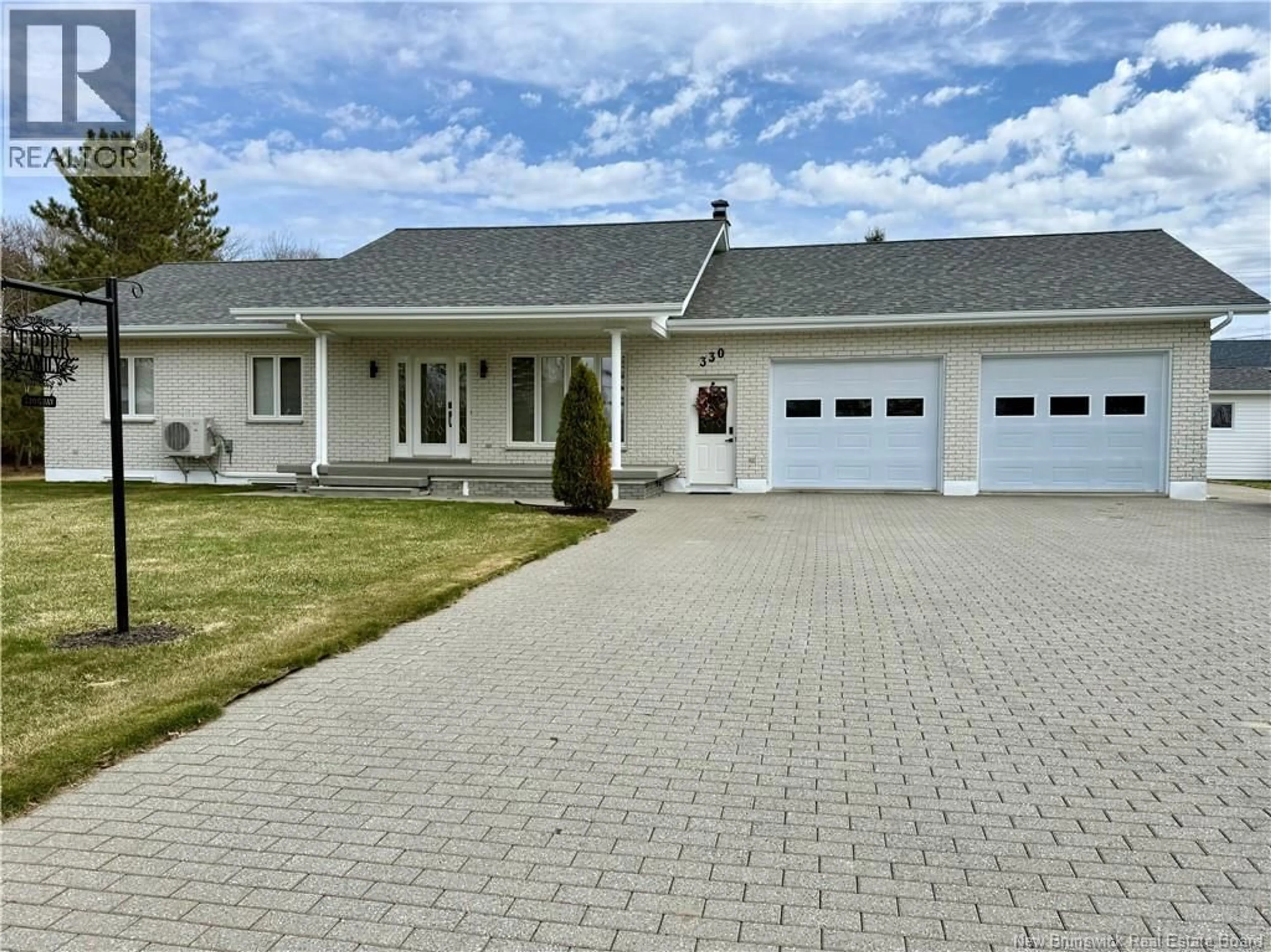 Home with vinyl exterior material, street for 330 GUAY STREET, Grand-Sault/Grand Falls New Brunswick E3Y1E4