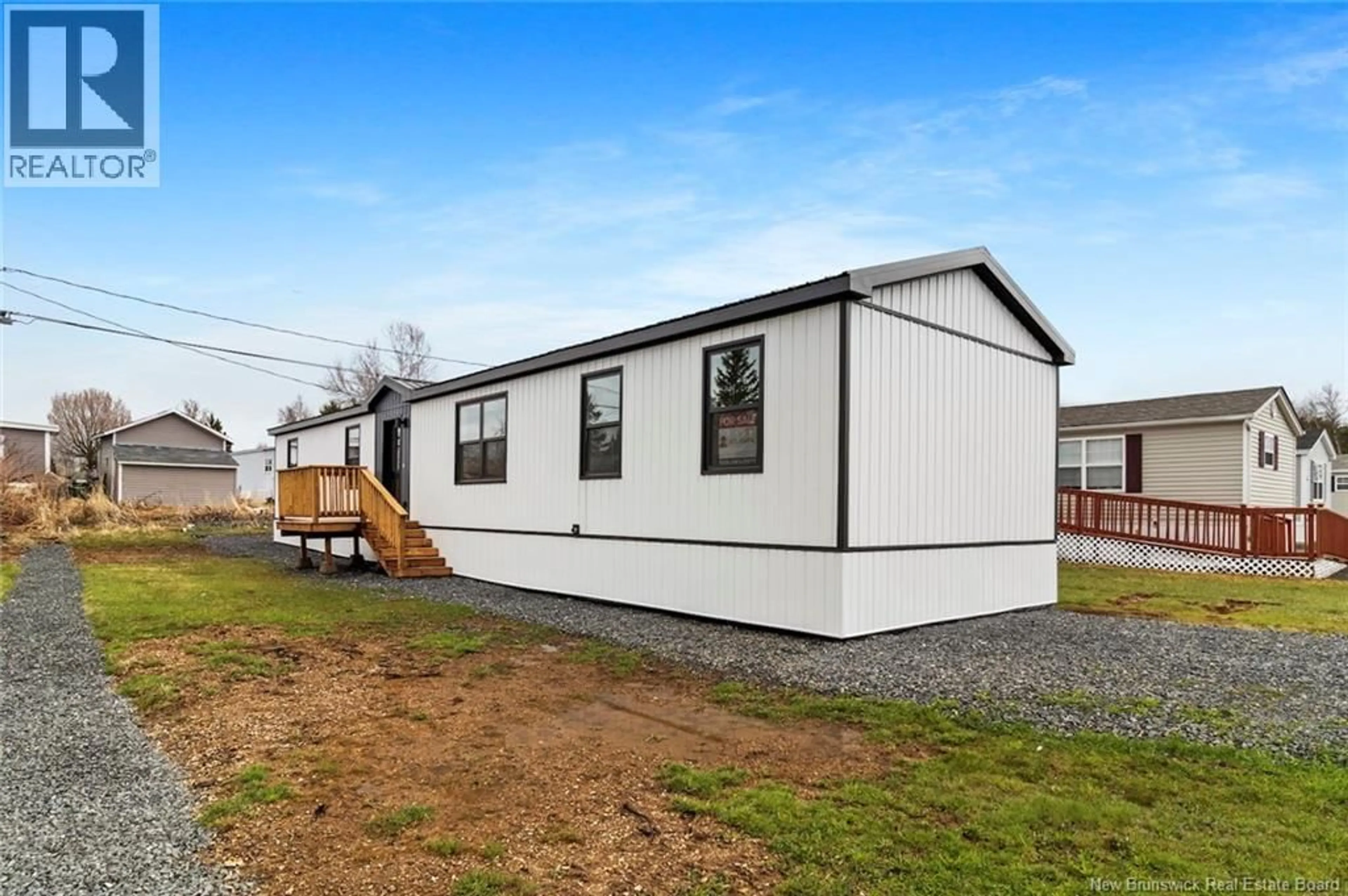 Home with vinyl exterior material, building for 89 EVERGREEN, Fredericton New Brunswick E3B6N1