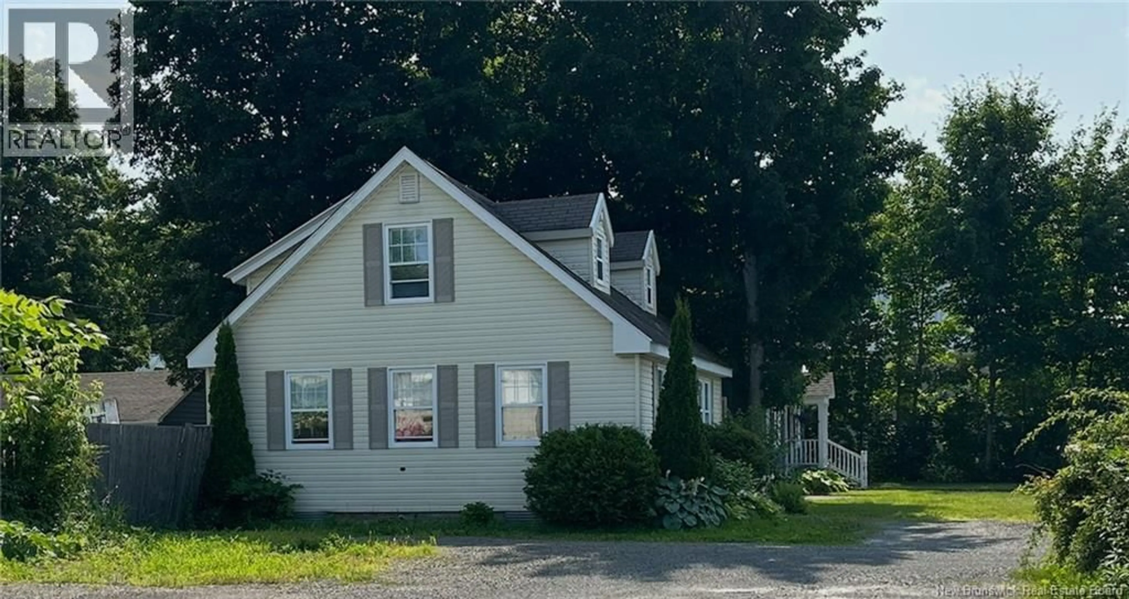 Unknown for 230 WOODSTOCK ROAD, Fredericton New Brunswick E3B2H7