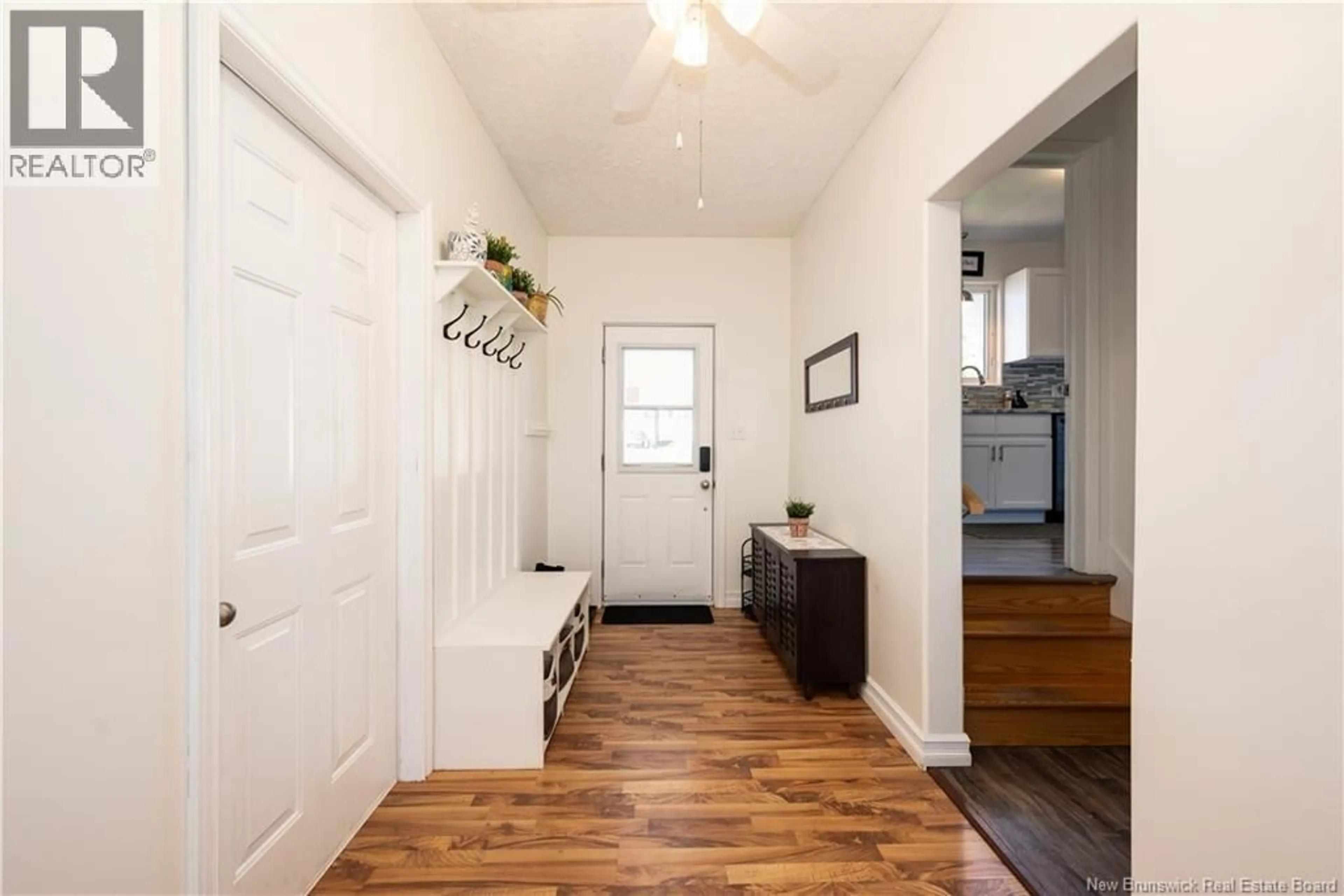 Indoor entryway for 24 DELONG DRIVE, Salisbury New Brunswick E4J2B5