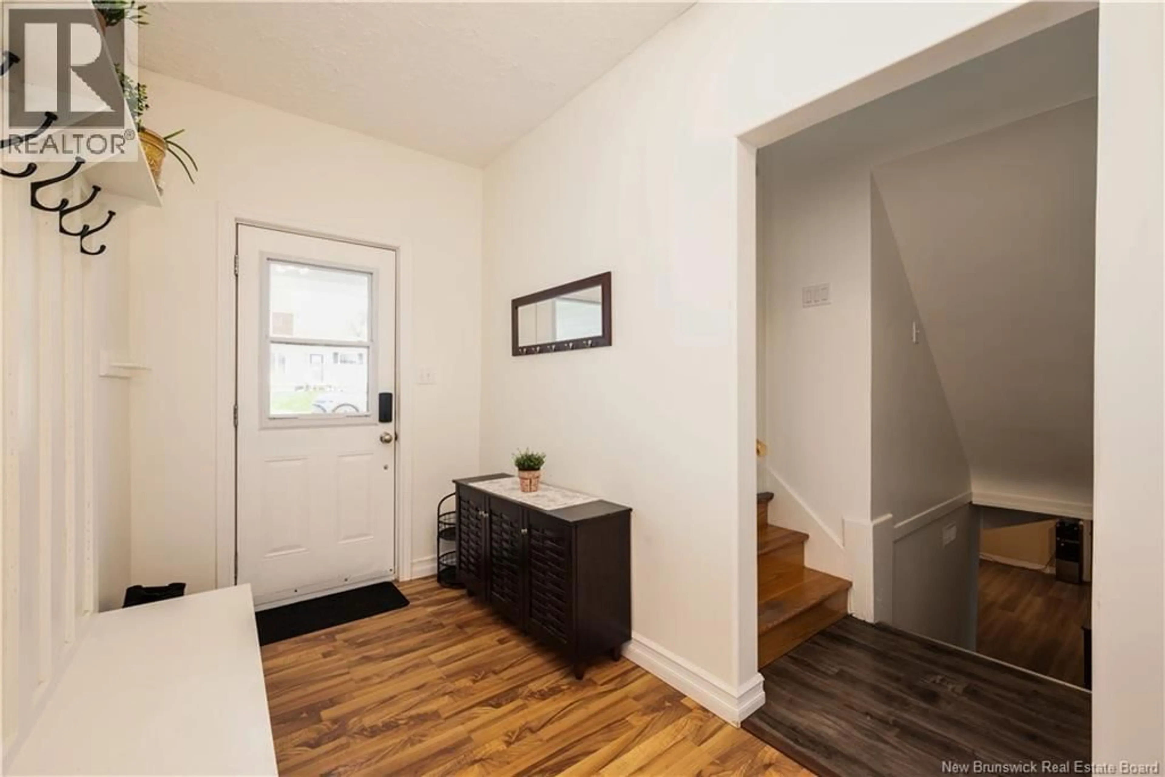 Indoor entryway for 24 DELONG DRIVE, Salisbury New Brunswick E4J2B5