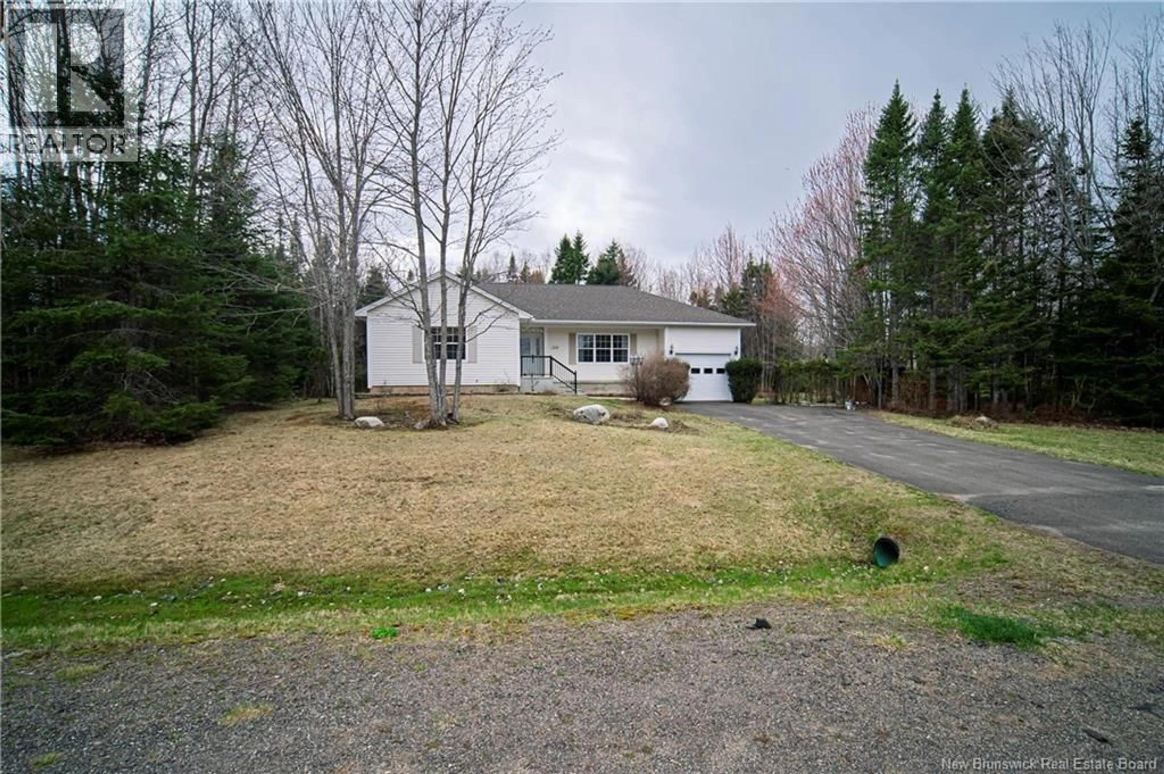 A pic from outside/outdoor area/front of a property/back of a property/a pic from drone, street for 100 GOOD HOMES ROAD, Lincoln New Brunswick E3B9S9