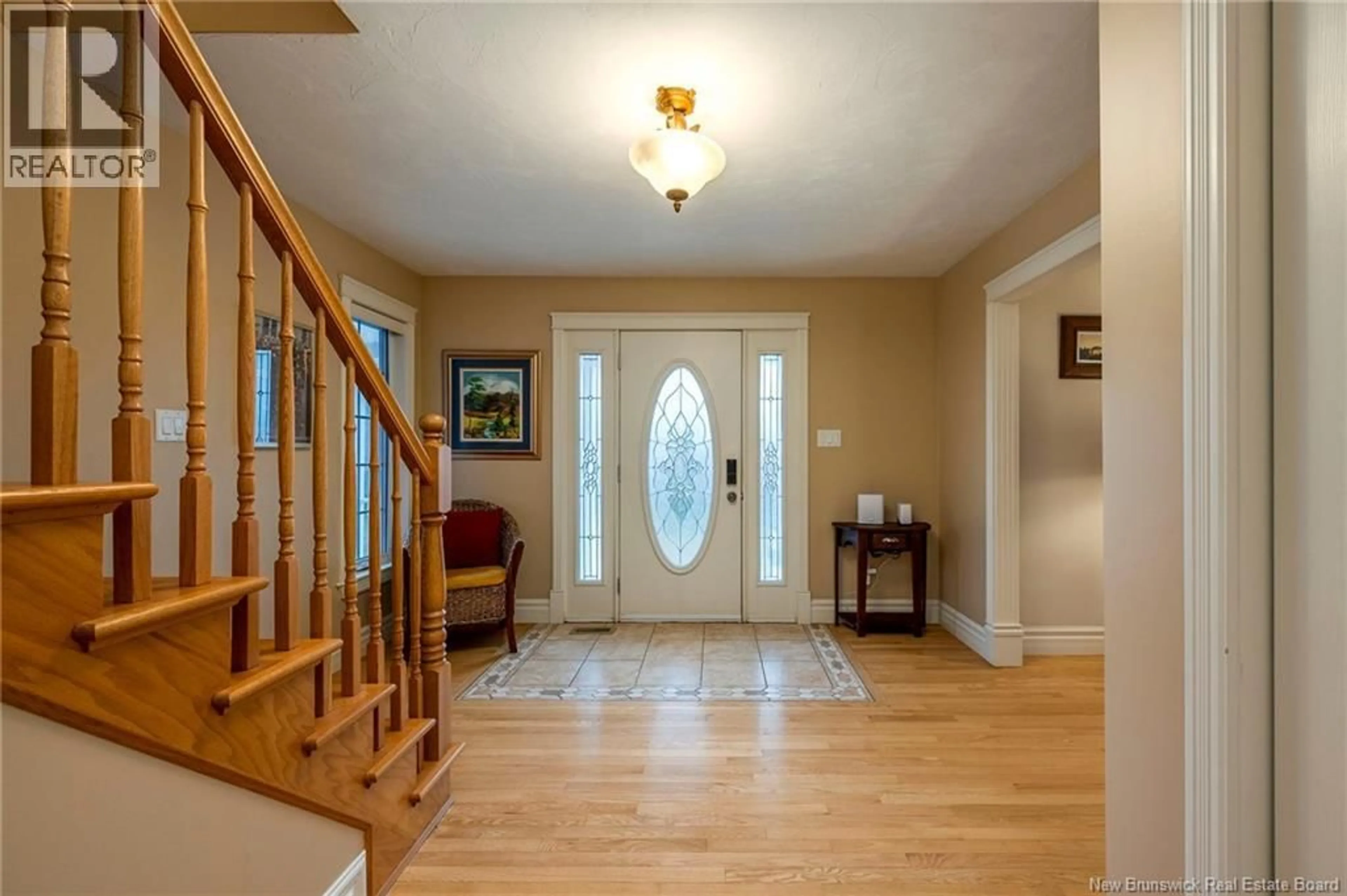 Indoor foyer for 698 FRAMPTON, Moncton New Brunswick E1G4Z4