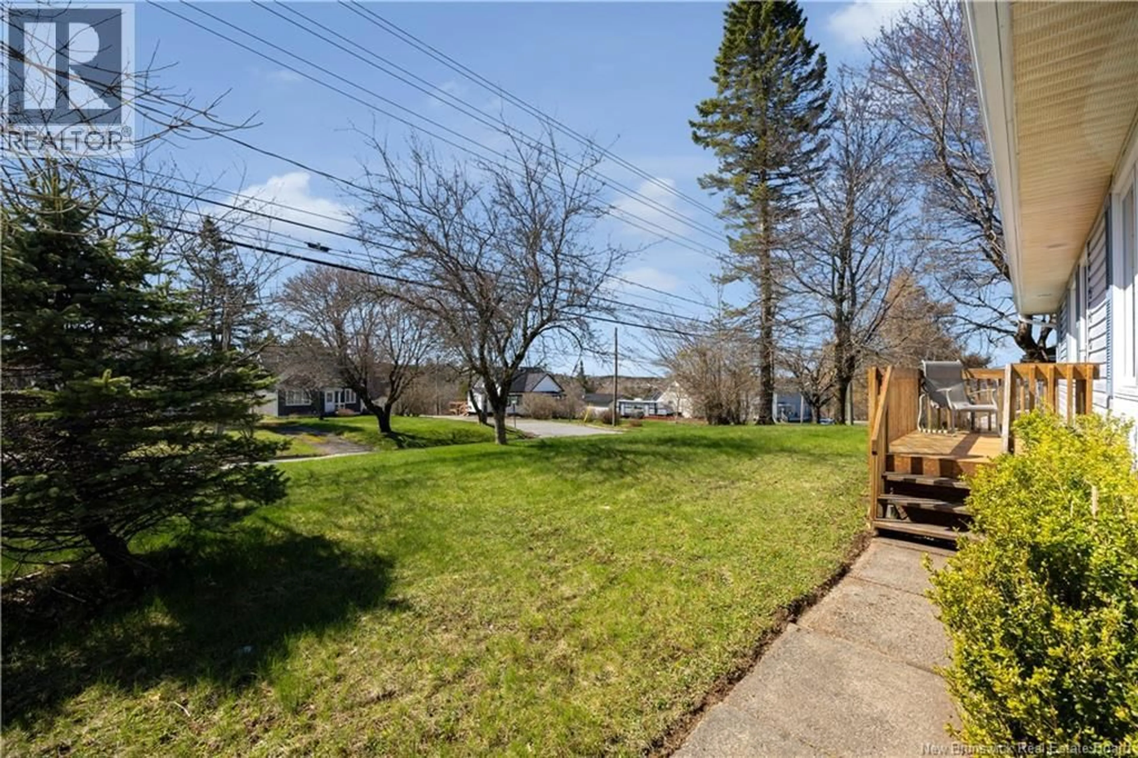 Patio, street for 1583 LOCH LOMOND ROAD, Saint John New Brunswick E2J1Z8