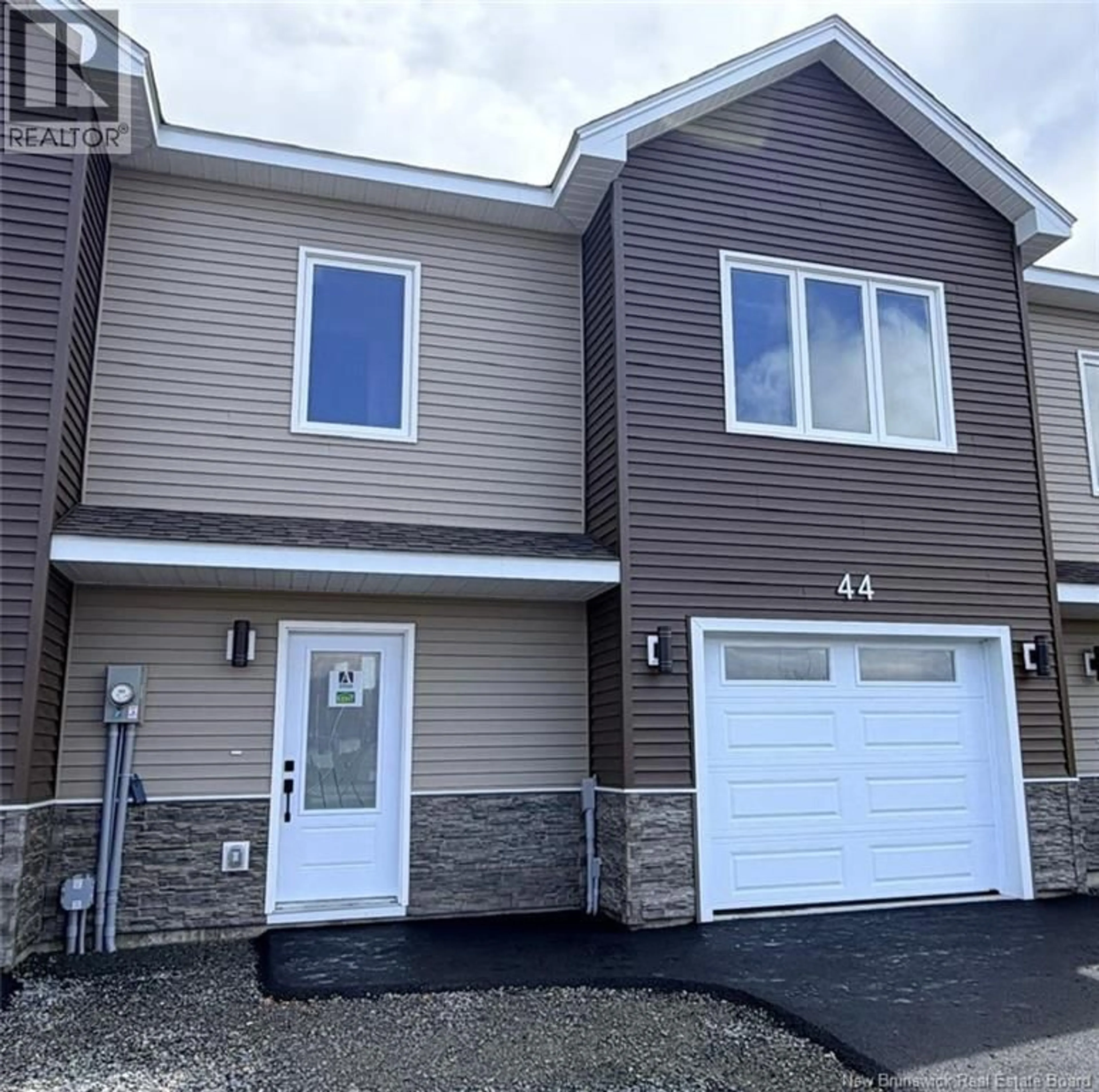 Home with vinyl exterior material, street for 44 OCEAN DRIVE, Saint John New Brunswick E2P1G4