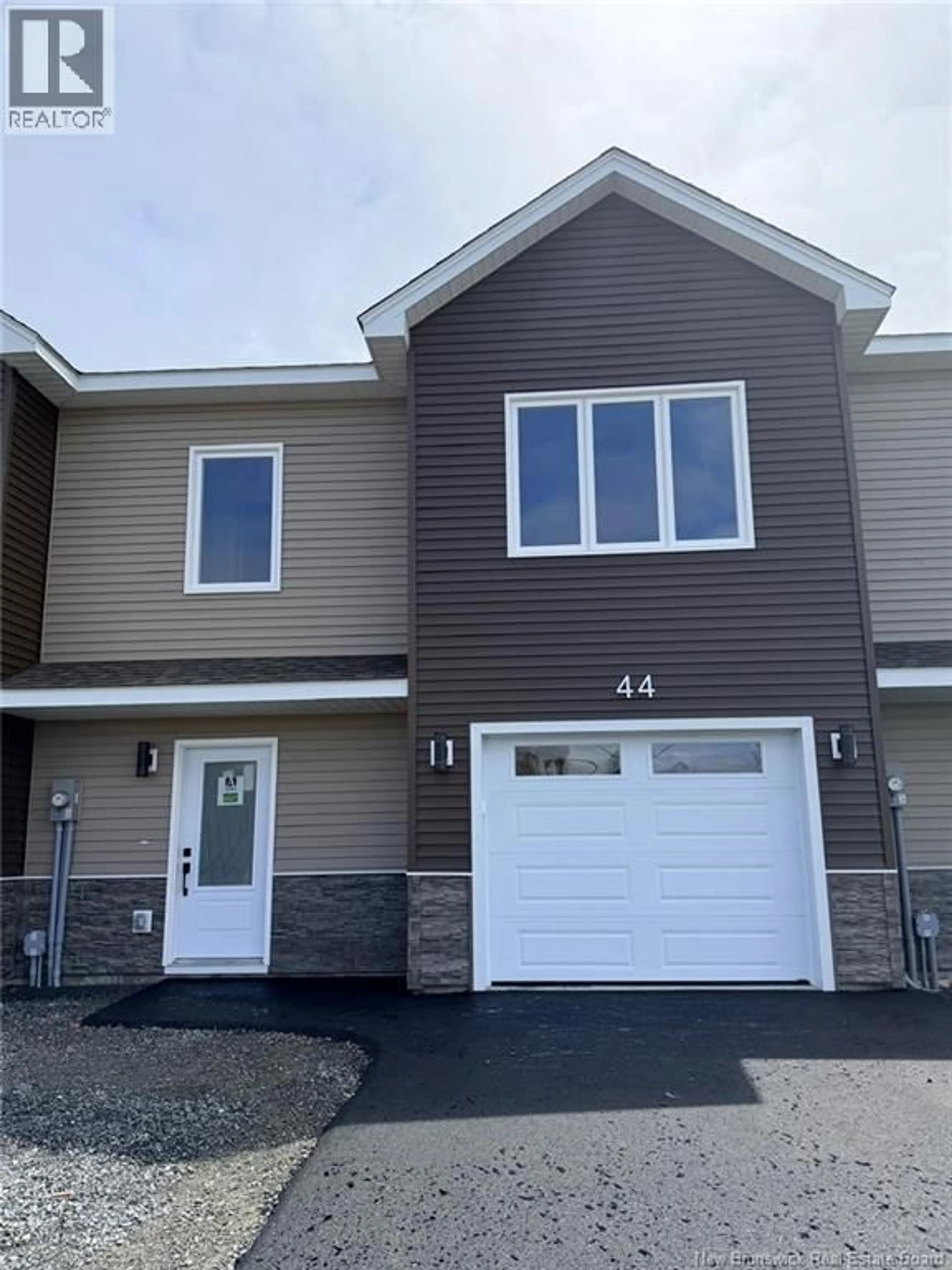 Home with vinyl exterior material, street for 44 OCEAN DRIVE, Saint John New Brunswick E2P1G4