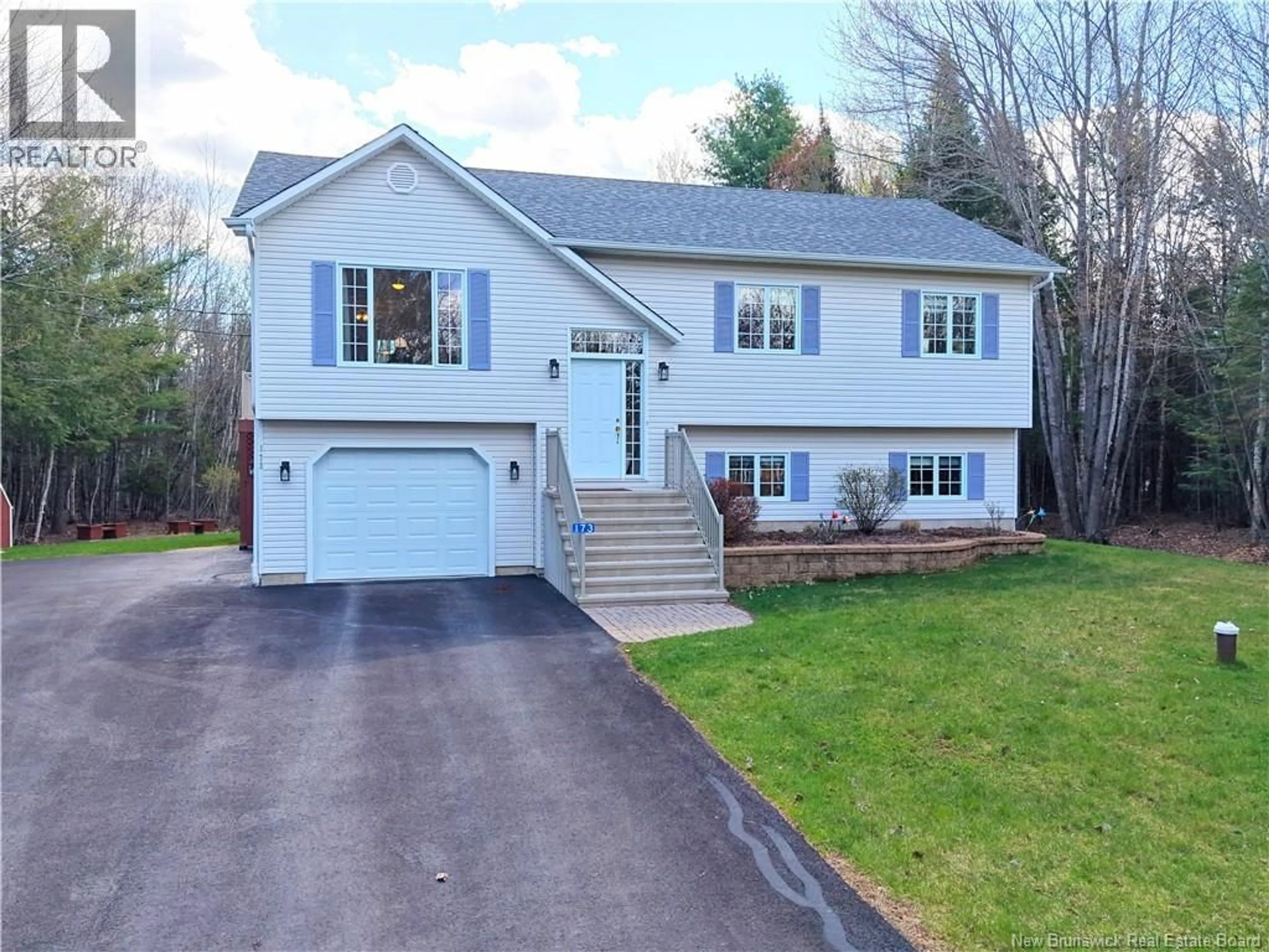 Home with vinyl exterior material, street for 173 FERNWOOD DRIVE, Fredericton New Brunswick E3A9N9