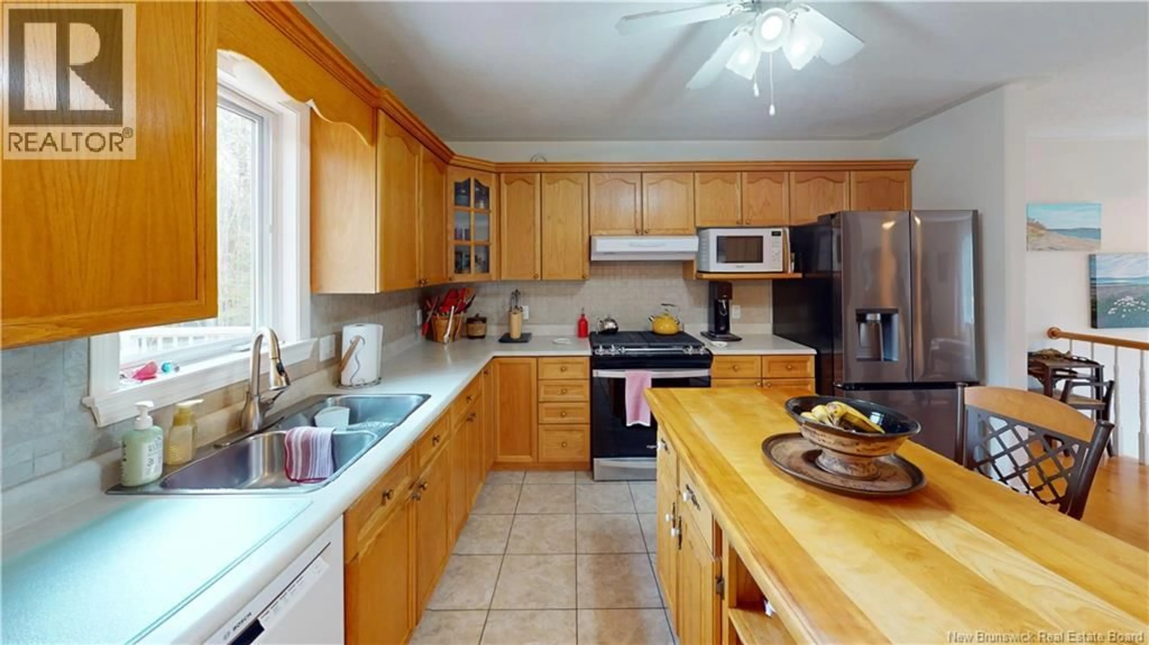 Standard kitchen, unknown for 173 FERNWOOD DRIVE, Fredericton New Brunswick E3A9N9