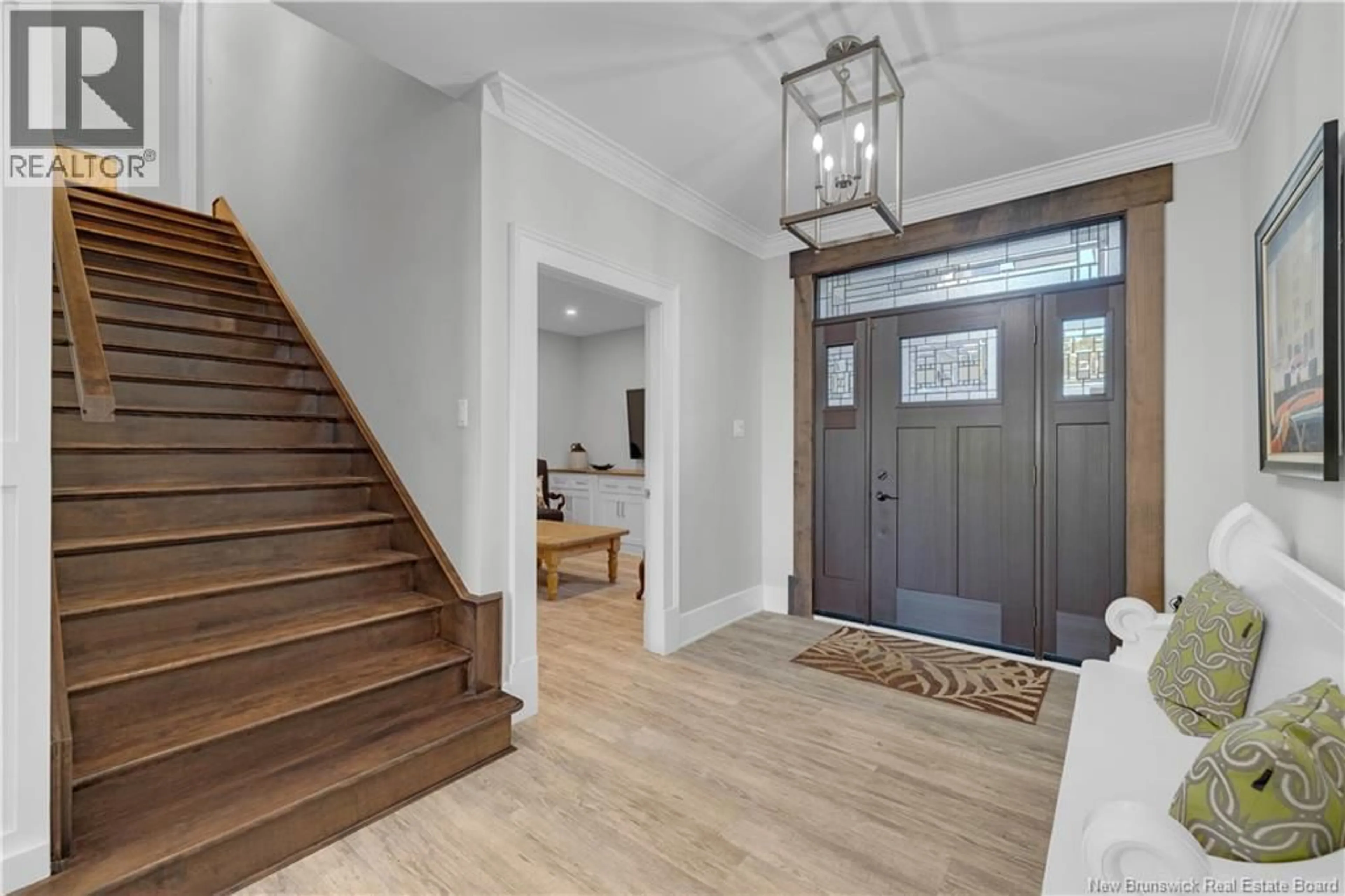 Indoor entryway for 1121 KENNEBECASIS DRIVE, Saint John New Brunswick E2K5A7