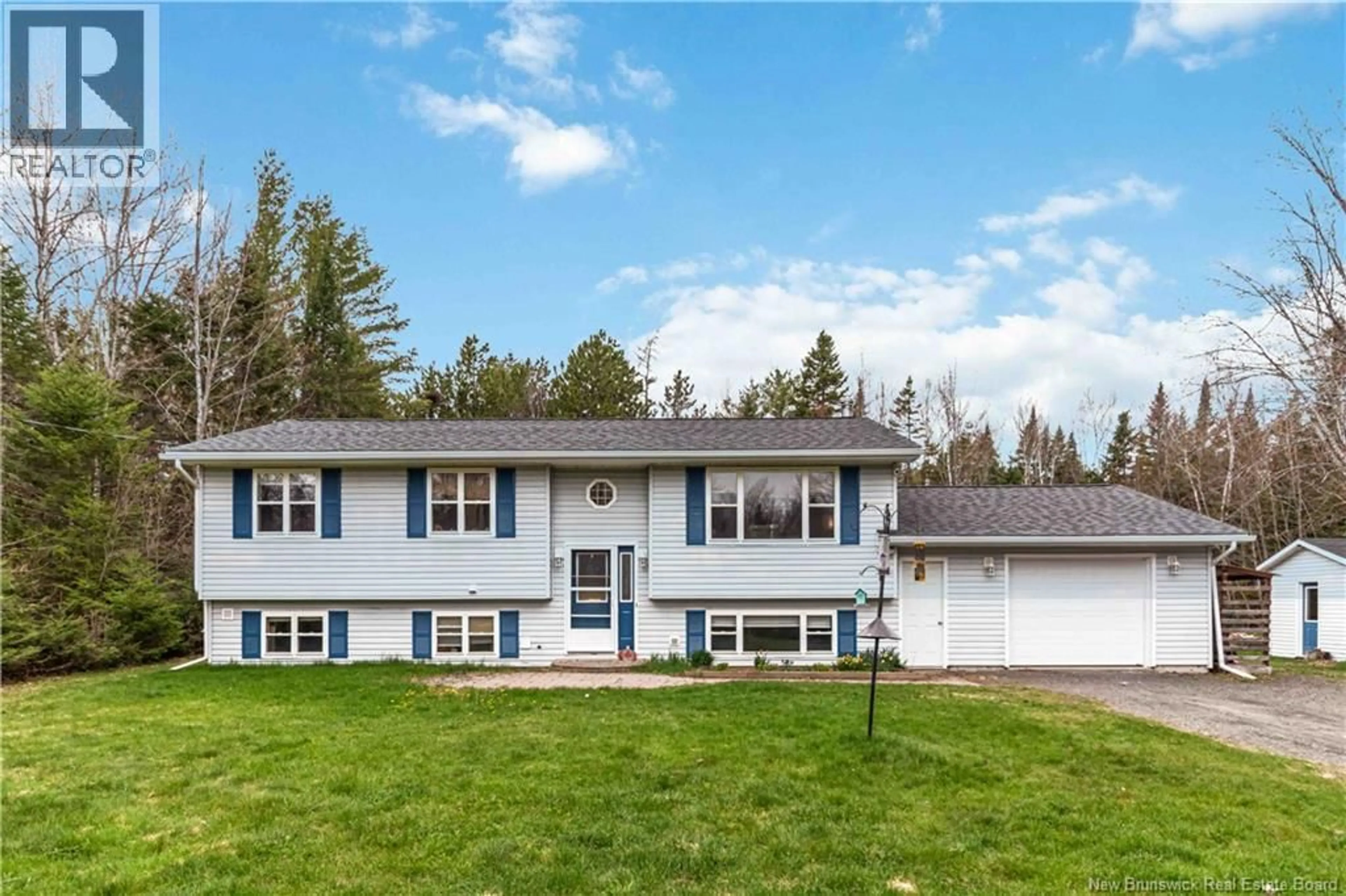 Home with vinyl exterior material, unknown for 64 MAPLEWOOD DRIVE, Rusagonis New Brunswick E3B7Z1
