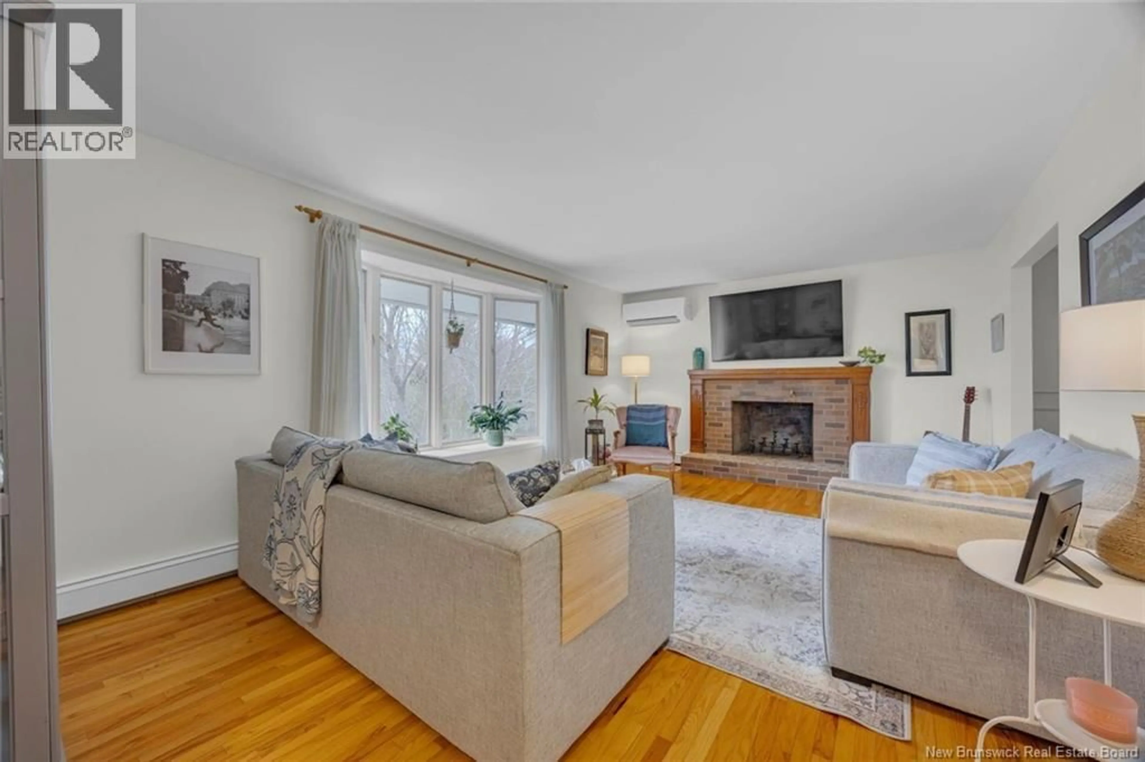 Living room with furniture, unknown for 105 MYLES AVENUE, Quispamsis New Brunswick E2E1H3