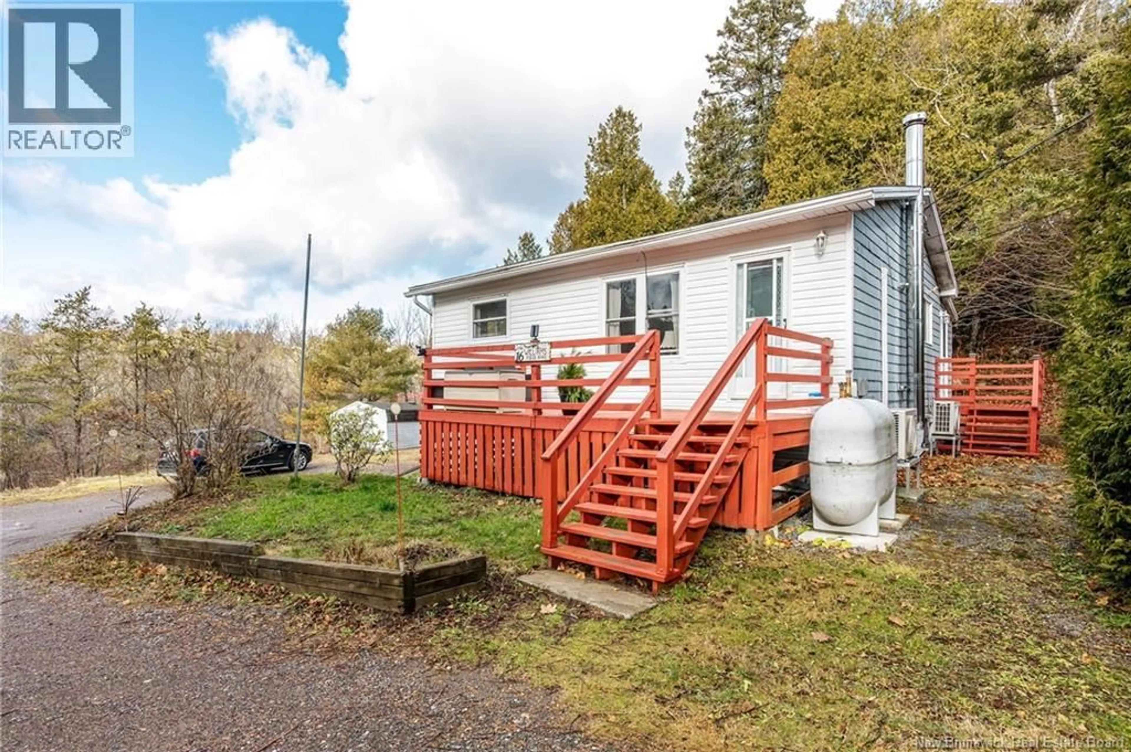 Unknown for 16 FIELD ROAD, Saint John New Brunswick E2M6B2