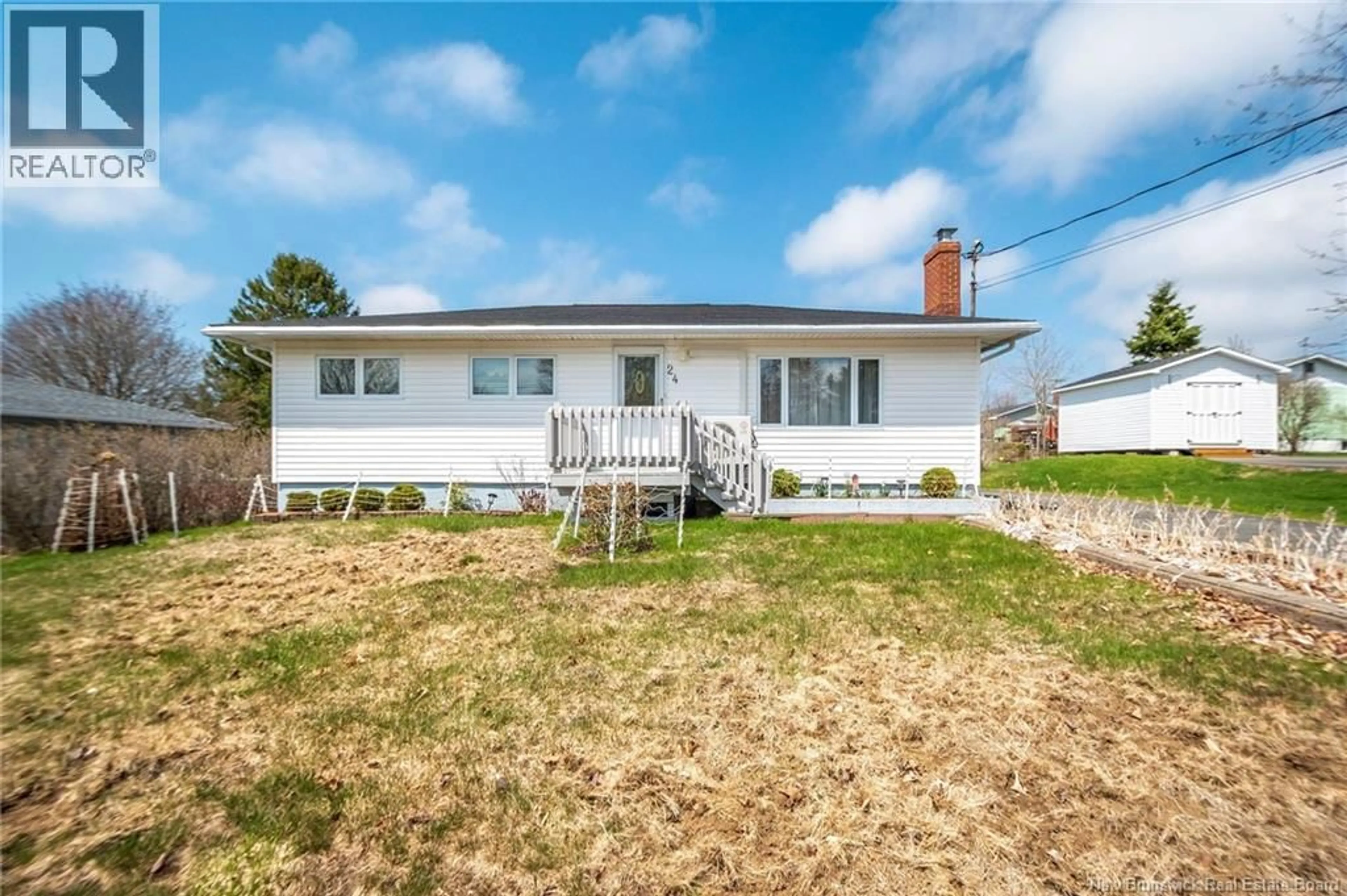 A pic from outside/outdoor area/front of a property/back of a property/a pic from drone, unknown for 24 GLENGARRY DRIVE, Saint John New Brunswick E2J2Y3