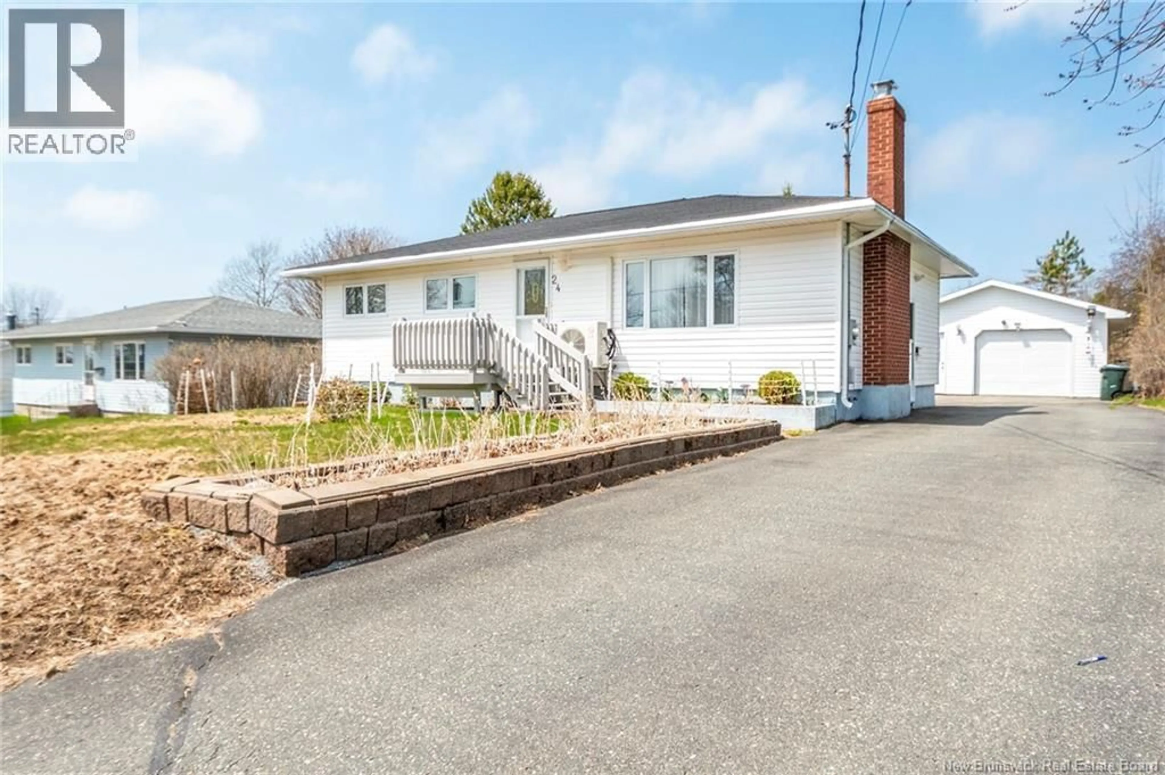 A pic from outside/outdoor area/front of a property/back of a property/a pic from drone, street for 24 GLENGARRY DRIVE, Saint John New Brunswick E2J2Y3