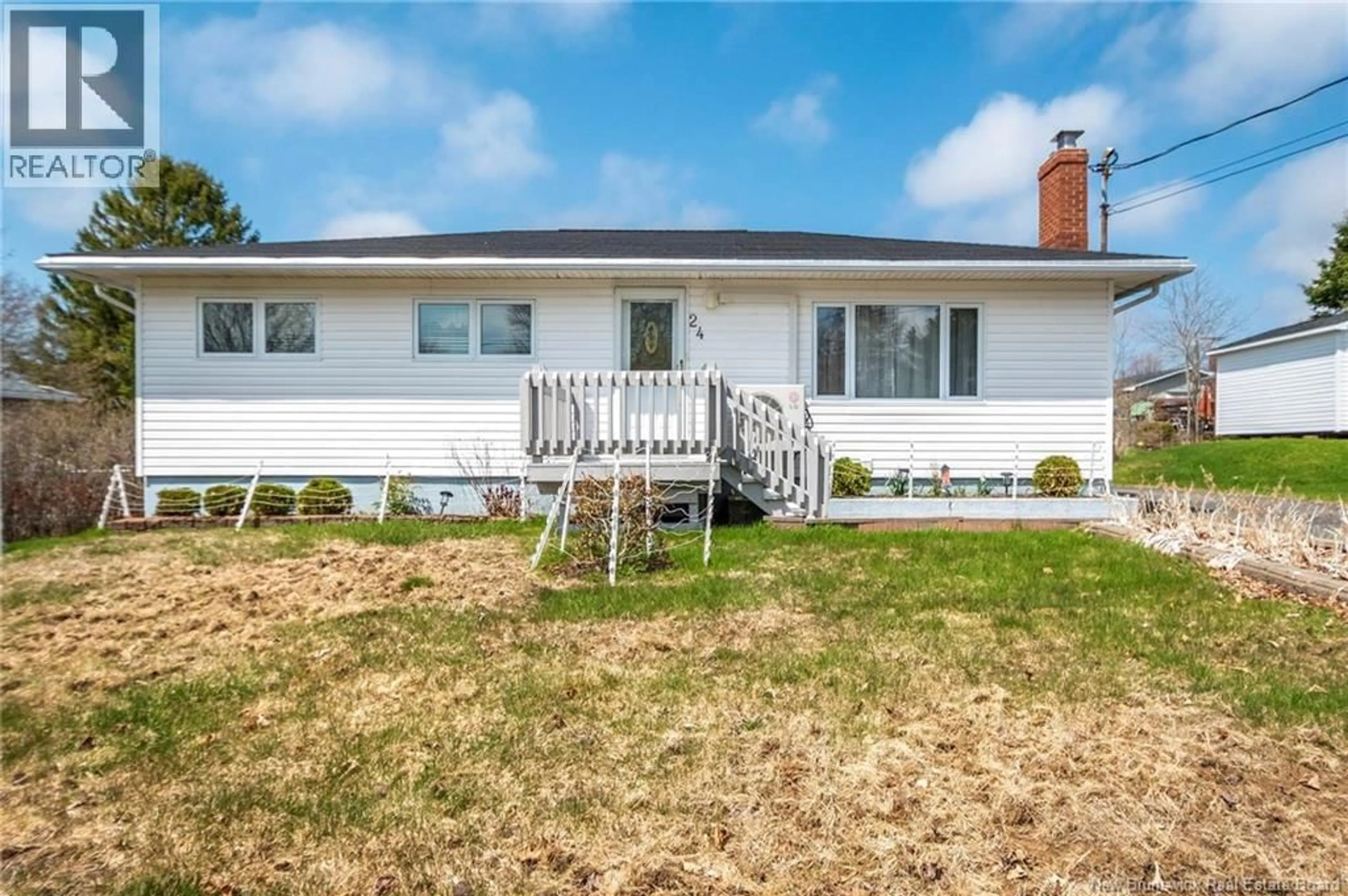 Home with vinyl exterior material, water/lake/river/ocean view for 24 GLENGARRY DRIVE, Saint John New Brunswick E2J2Y3