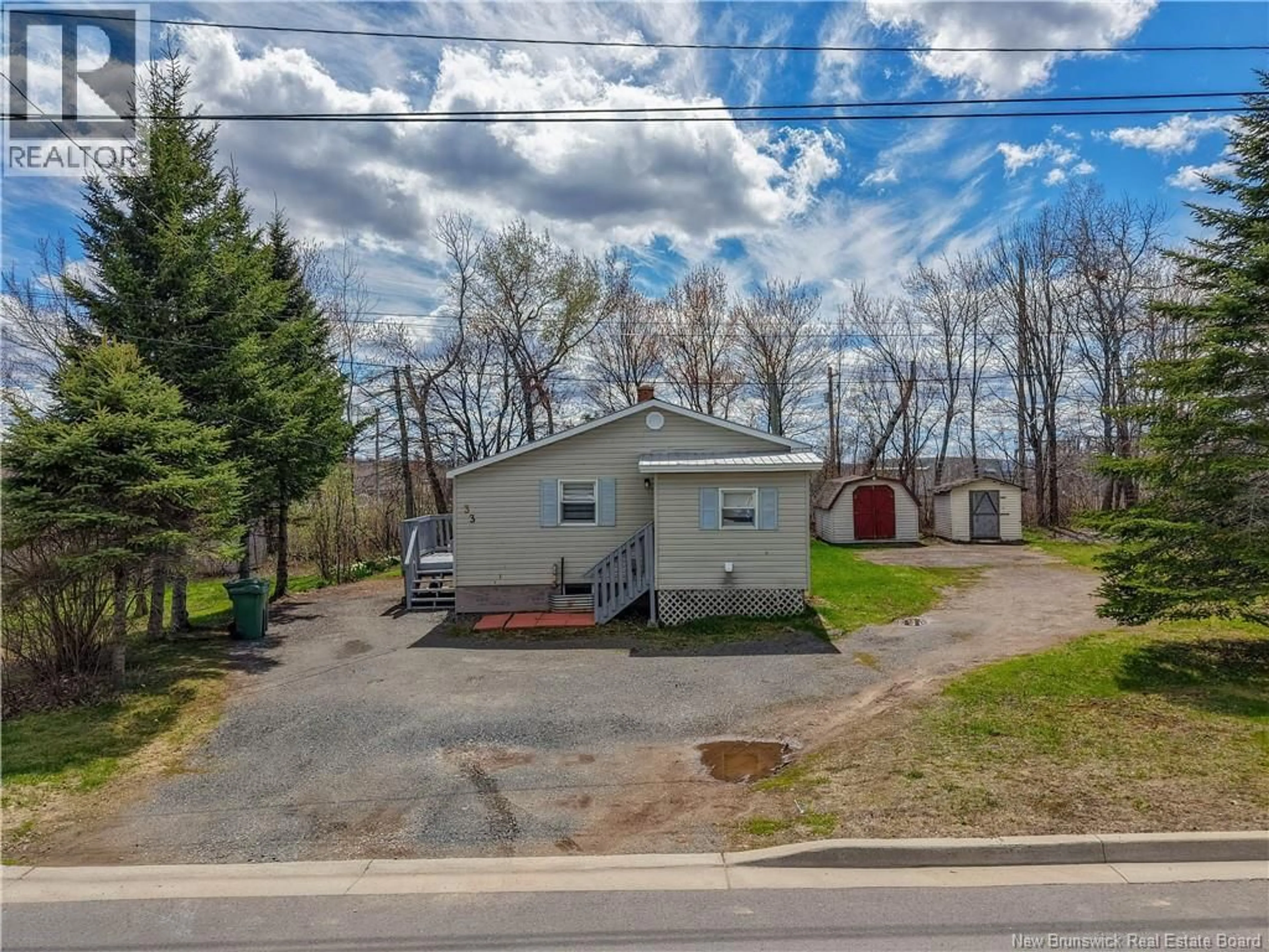 A pic from outside/outdoor area/front of a property/back of a property/a pic from drone, street for 33 TERRANCE STREET, Fredericton New Brunswick E3G0K1