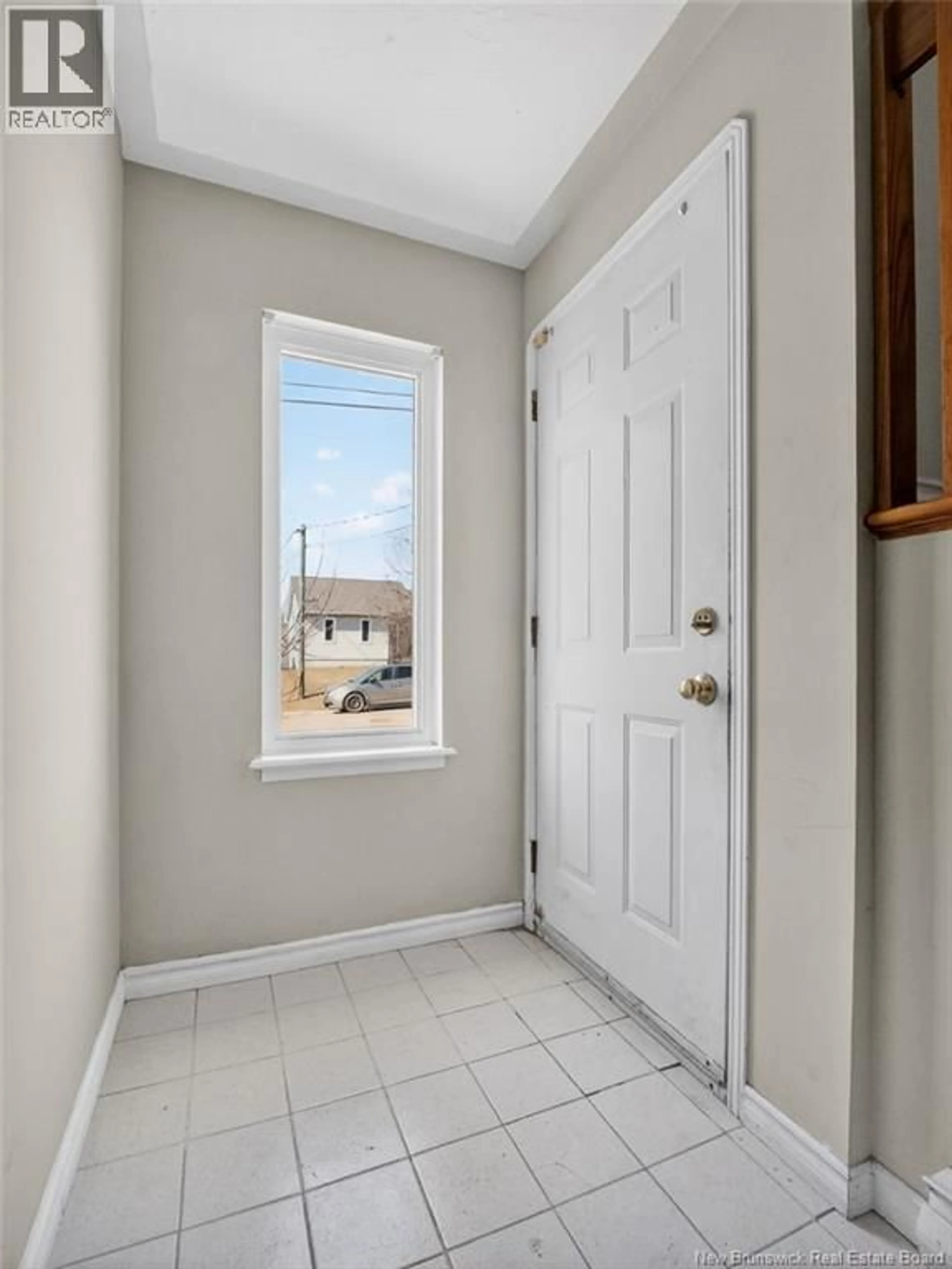Indoor entryway for 436-438 LOUIS STREET, Dieppe New Brunswick E1A6X7