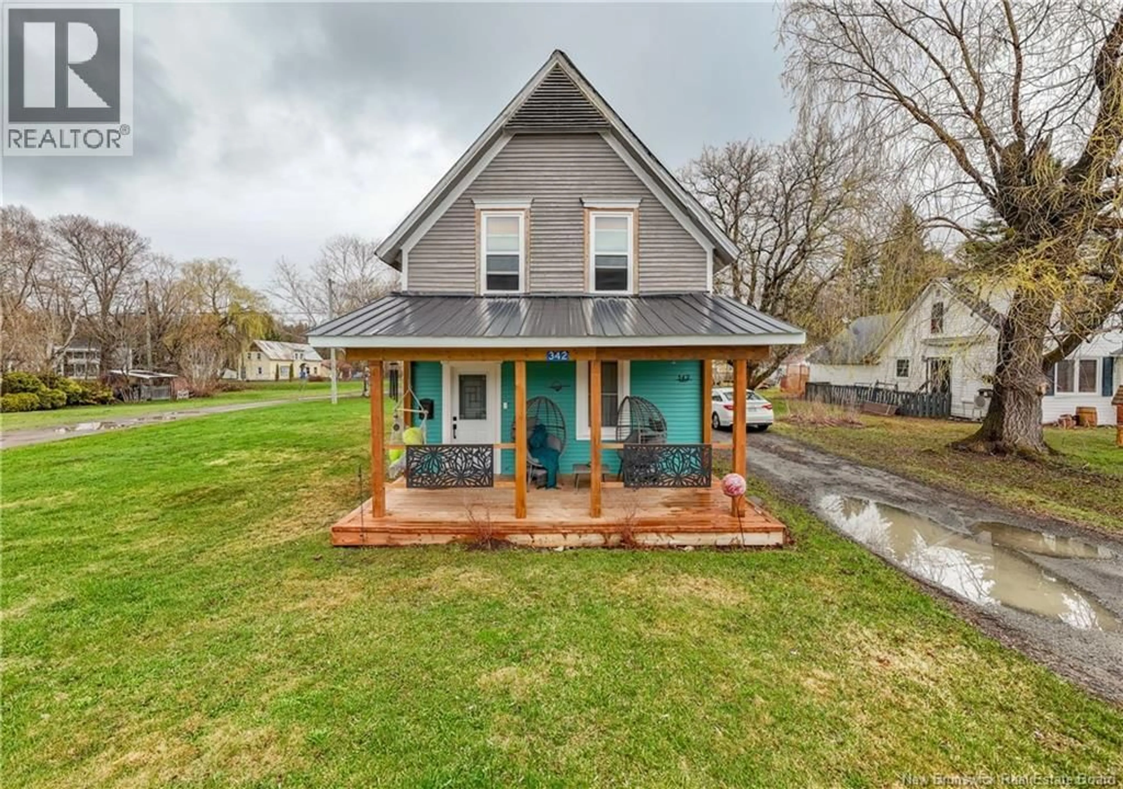 A pic from outside/outdoor area/front of a property/back of a property/a pic from drone, water/lake/river/ocean view for 342 MAIN STREET, Bath New Brunswick E7S1A2
