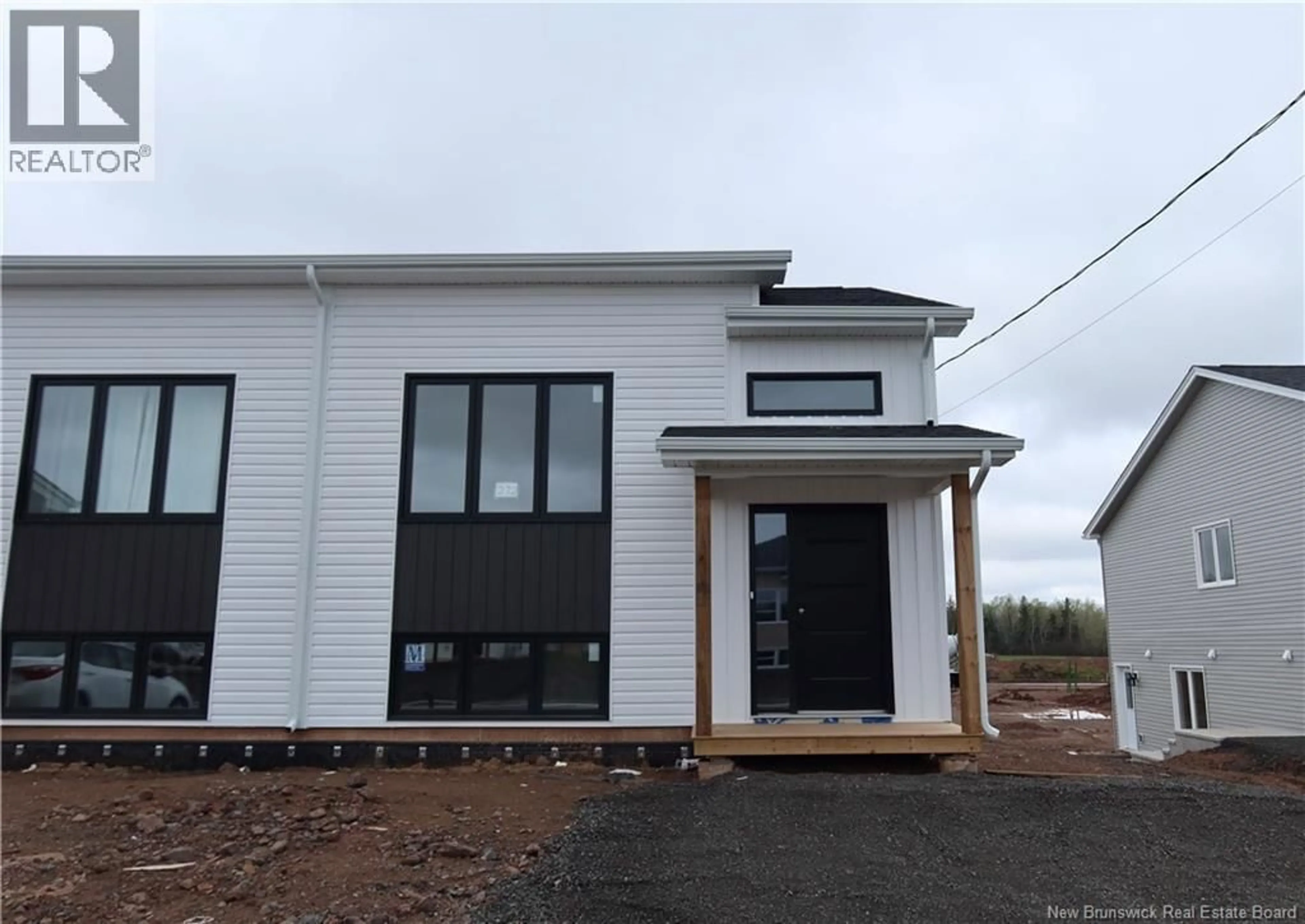 Home with vinyl exterior material, building for 272 MACCOUN STREET, Moncton New Brunswick E1K0A1