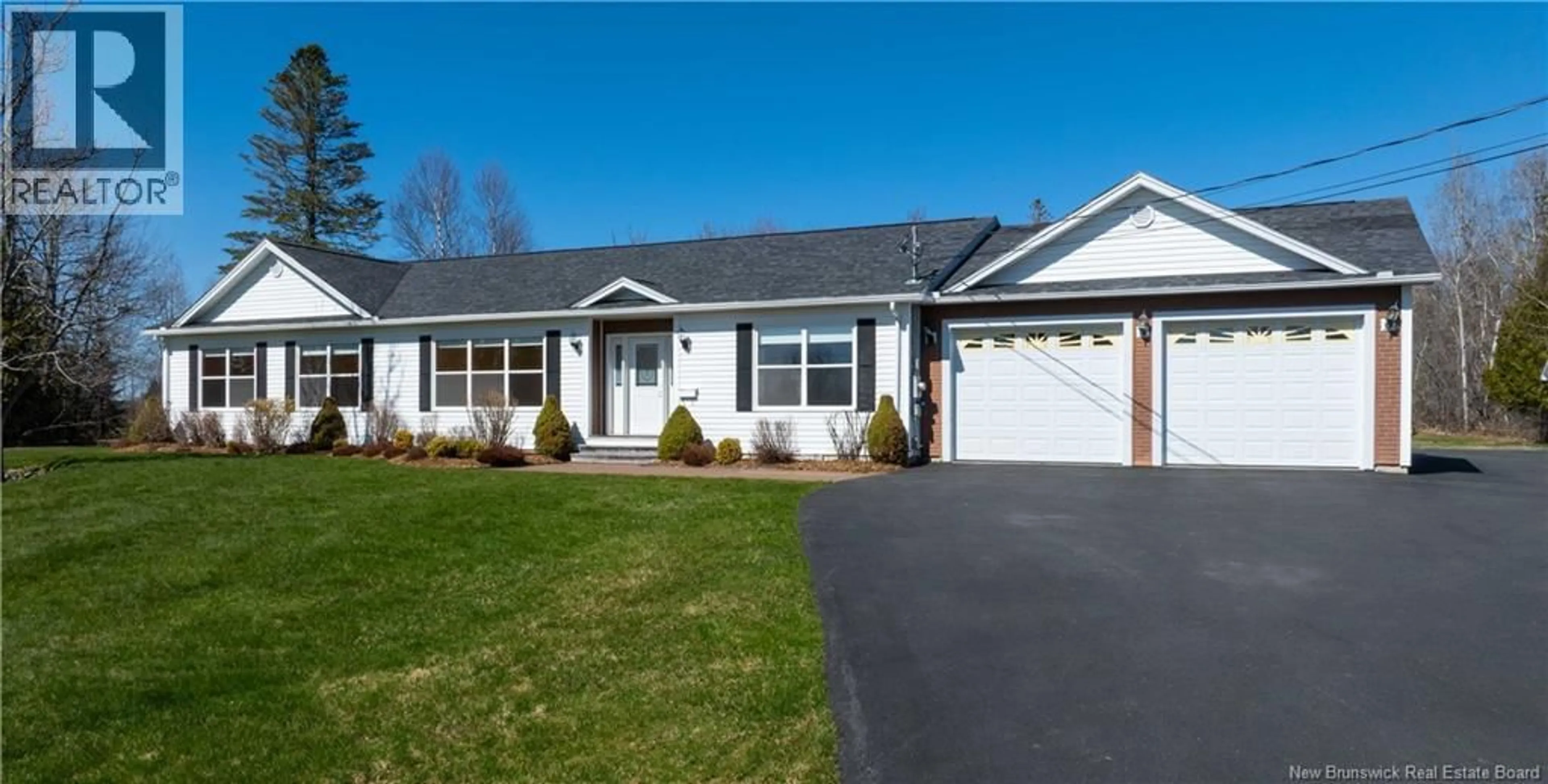 Home with vinyl exterior material, street for 764 BAYVIEW DRIVE, Saint Andrews New Brunswick E5B2N1