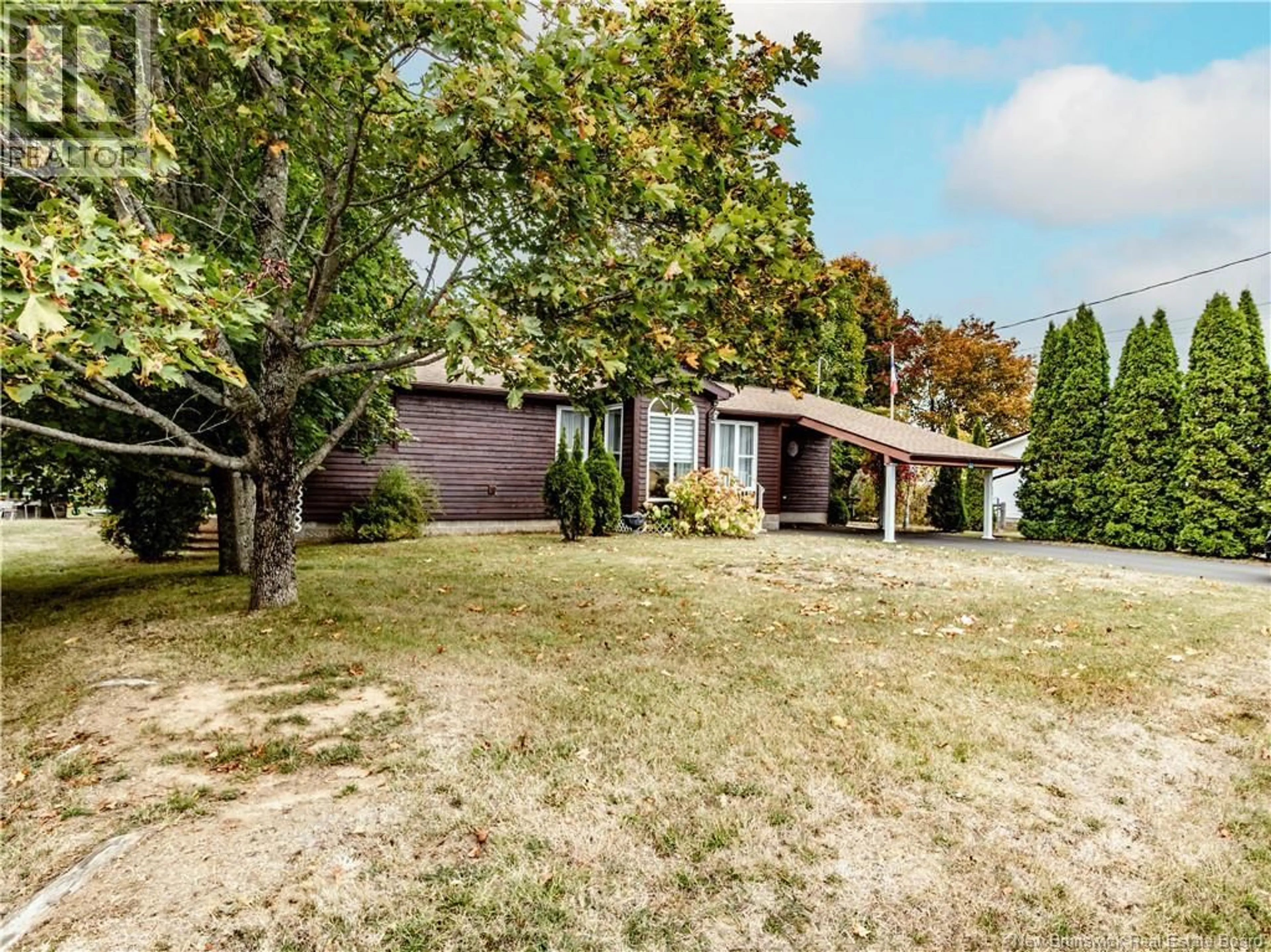 A pic from outside/outdoor area/front of a property/back of a property/a pic from drone, unknown for 22 RUE BEAUSEJOUR STREET, Saint-Louis-De-Kent New Brunswick E4X1A8