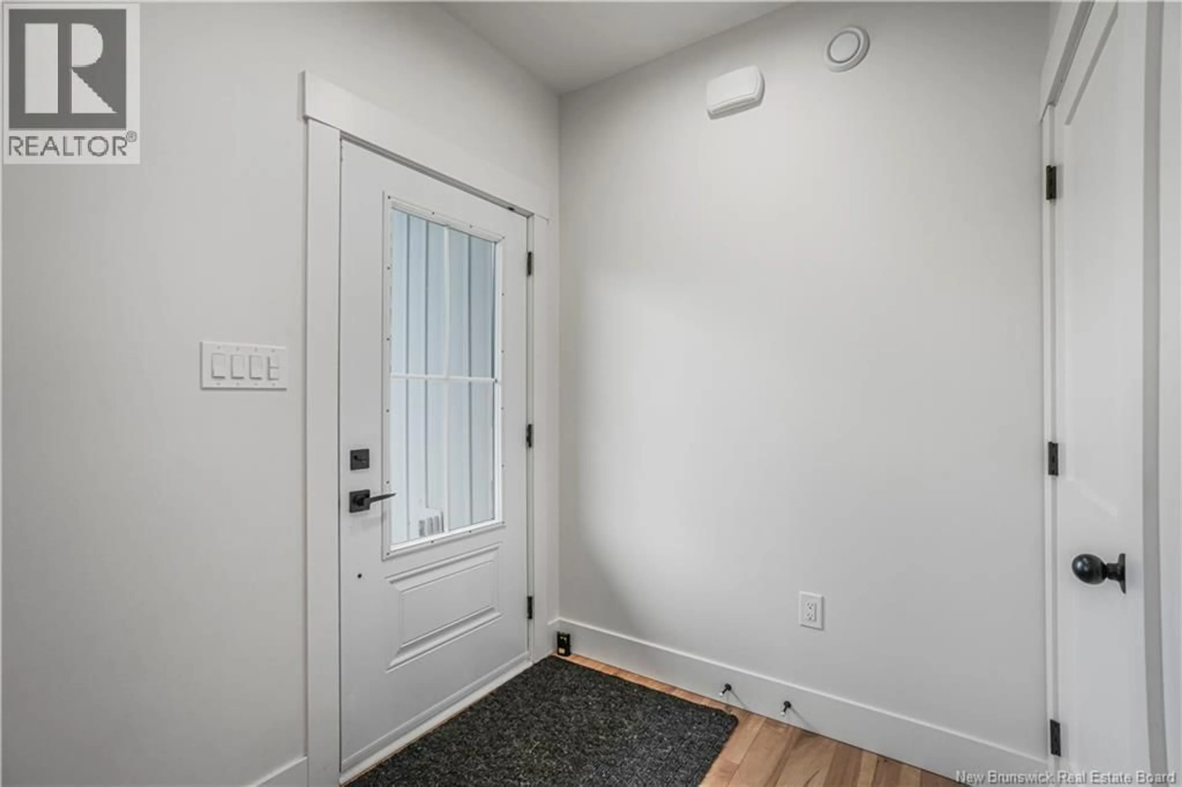 Indoor entryway for 201 GILRIDGE DRIVE, Fredericton New Brunswick E3G9W7