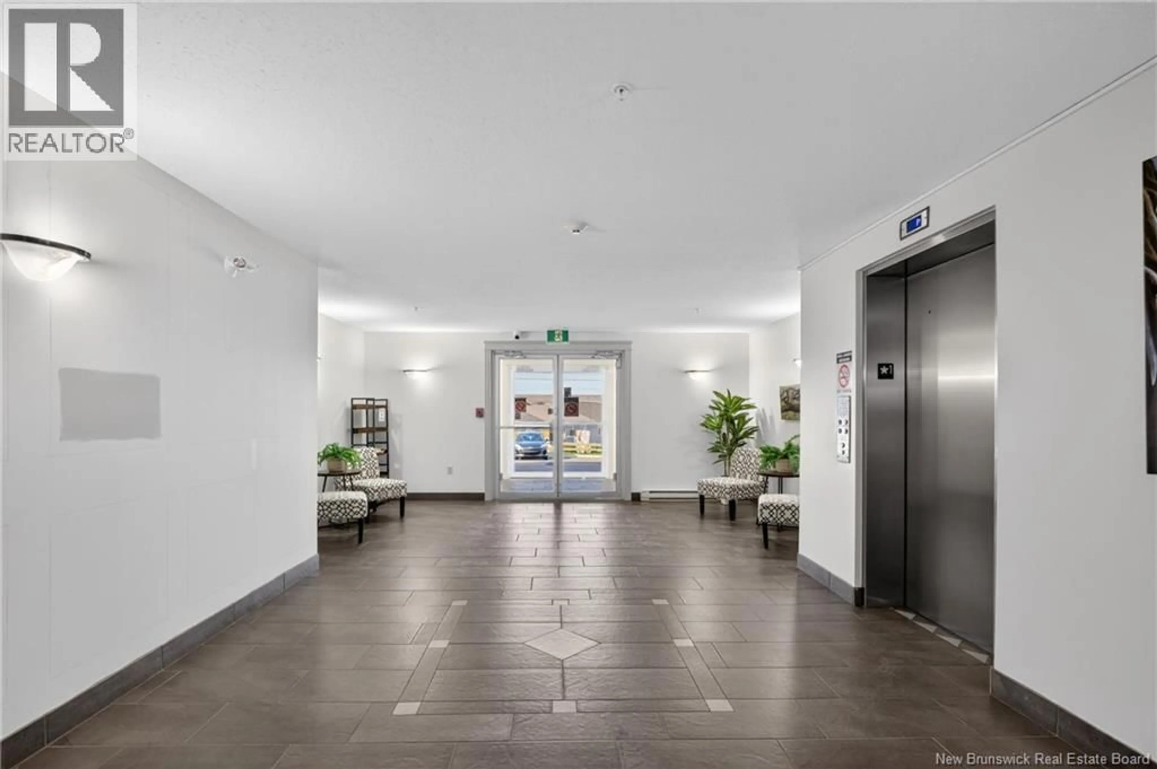 Indoor foyer for 214 - 155 LIAN STREET, Fredericton New Brunswick E3C0L9