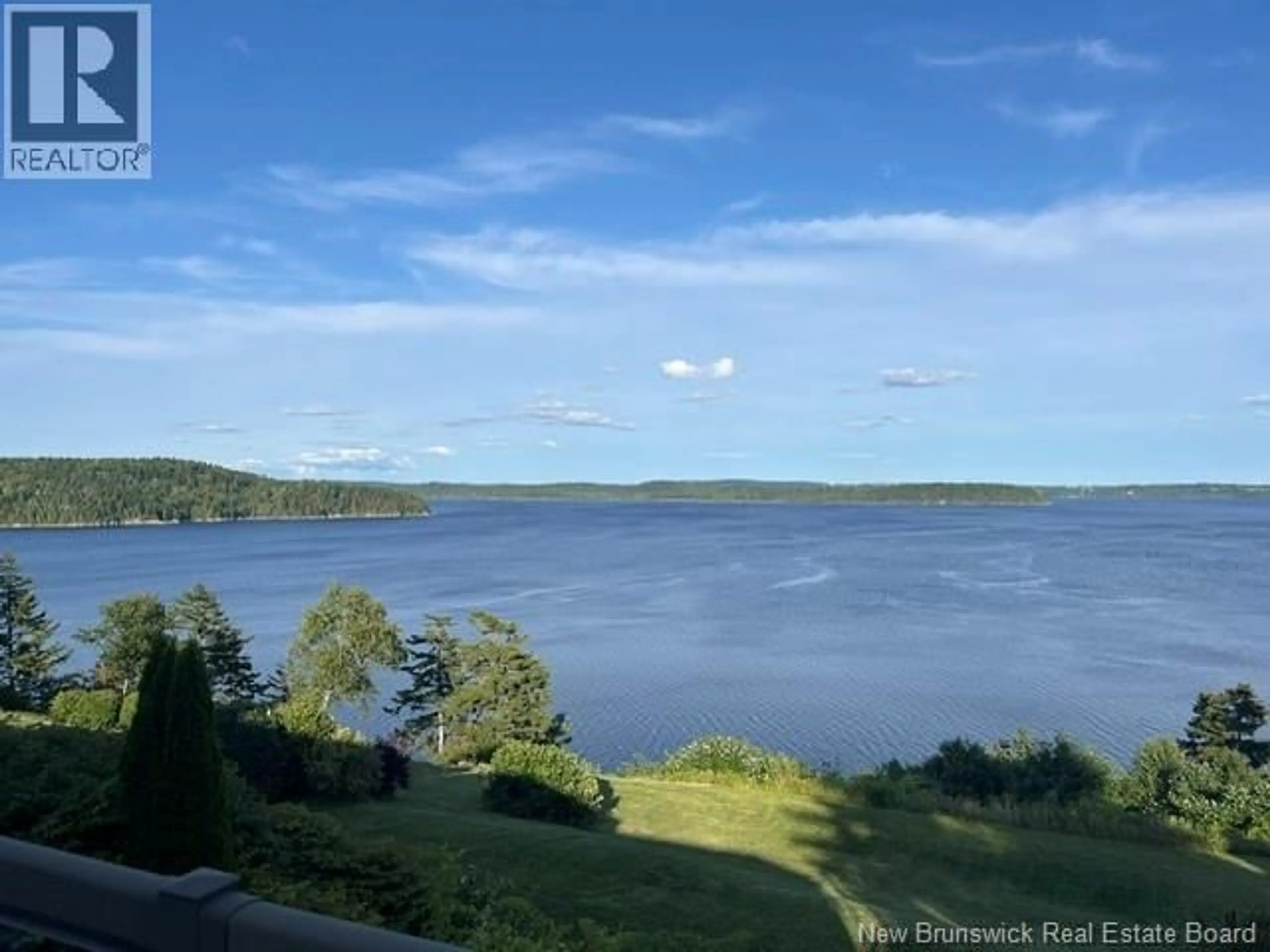 A pic from outside/outdoor area/front of a property/back of a property/a pic from drone, water/lake/river/ocean view for 10 BAYSONG BLUFF, Grand Bay-Westfield New Brunswick E5K2V2