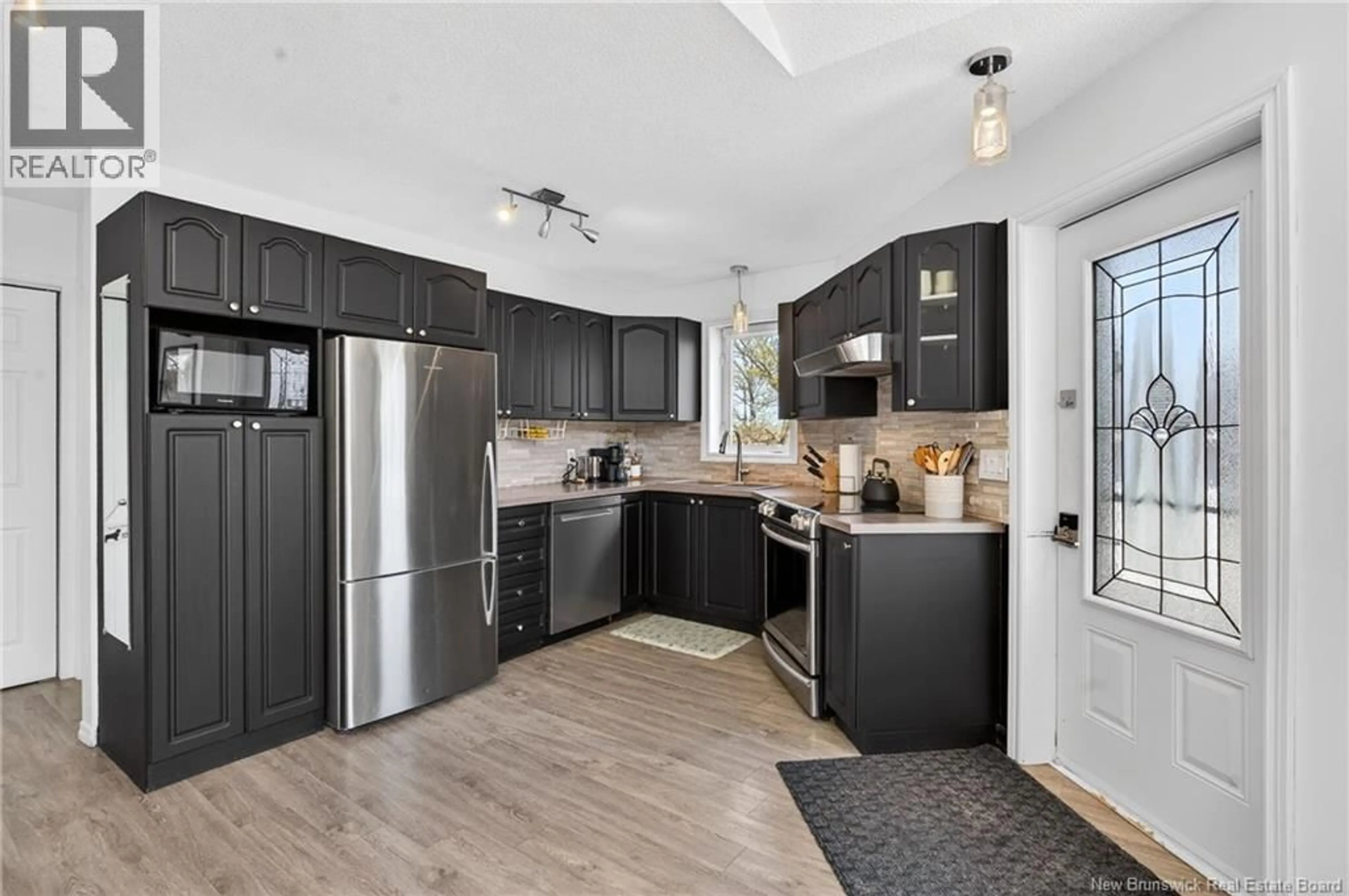 Open concept kitchen, unknown for 260 VICTORIA STREET, Dalhousie New Brunswick E8C2R7