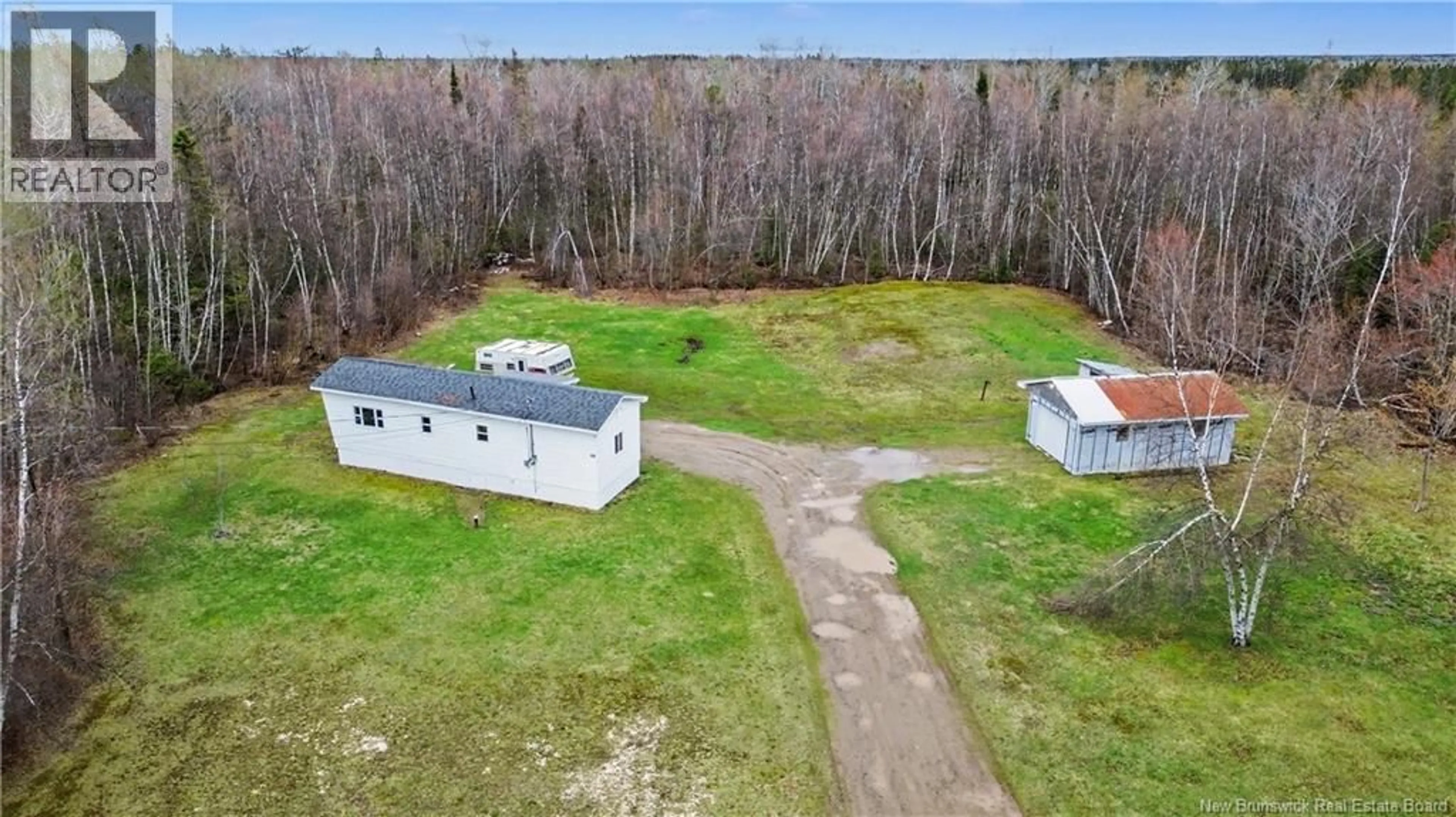 A pic from outside/outdoor area/front of a property/back of a property/a pic from drone, building for 103 SAINT PAUL, Rogersville New Brunswick E4Y1V9