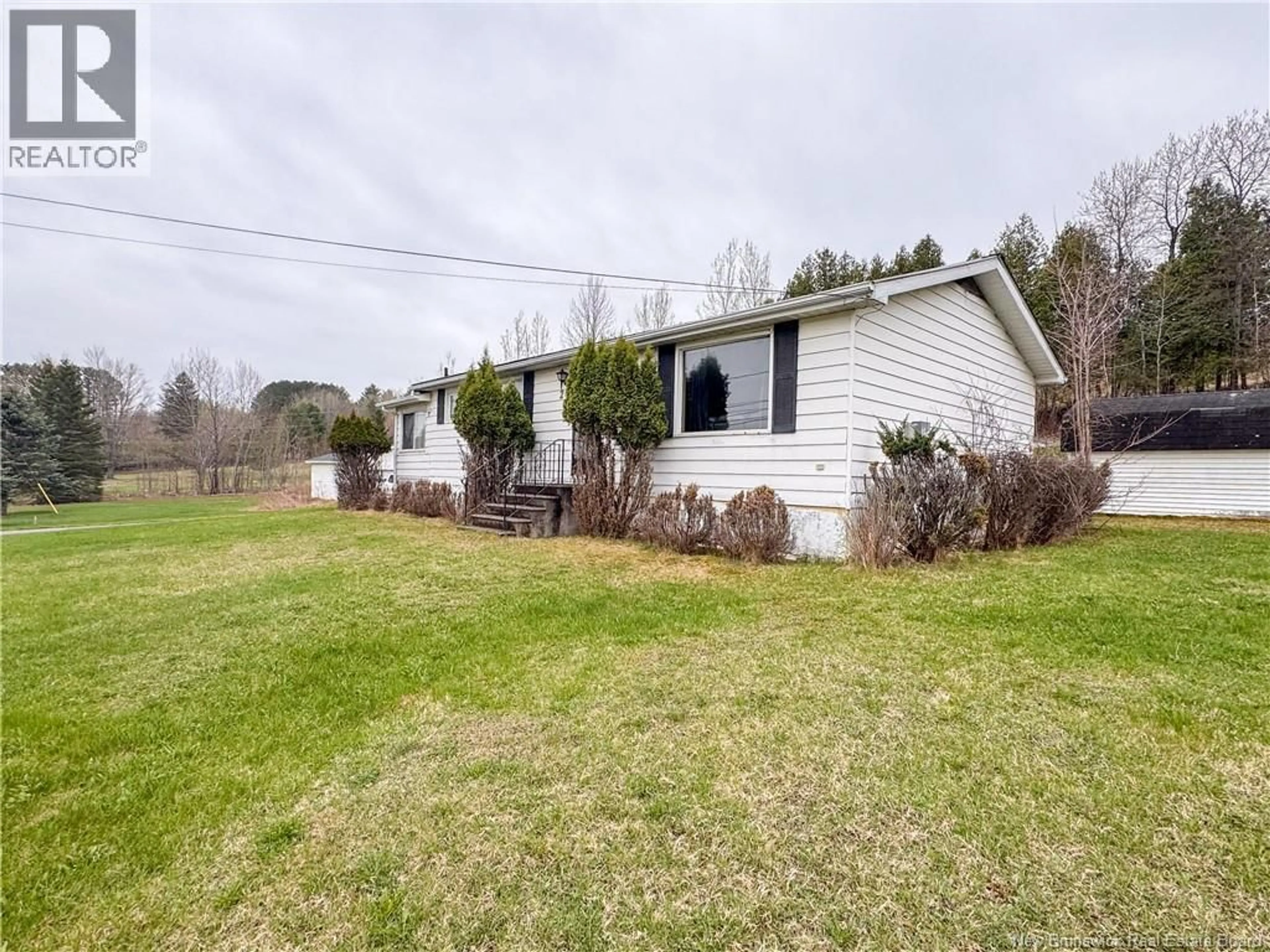 Unknown for 205 HOULTON STREET, Woodstock New Brunswick E7M4L7