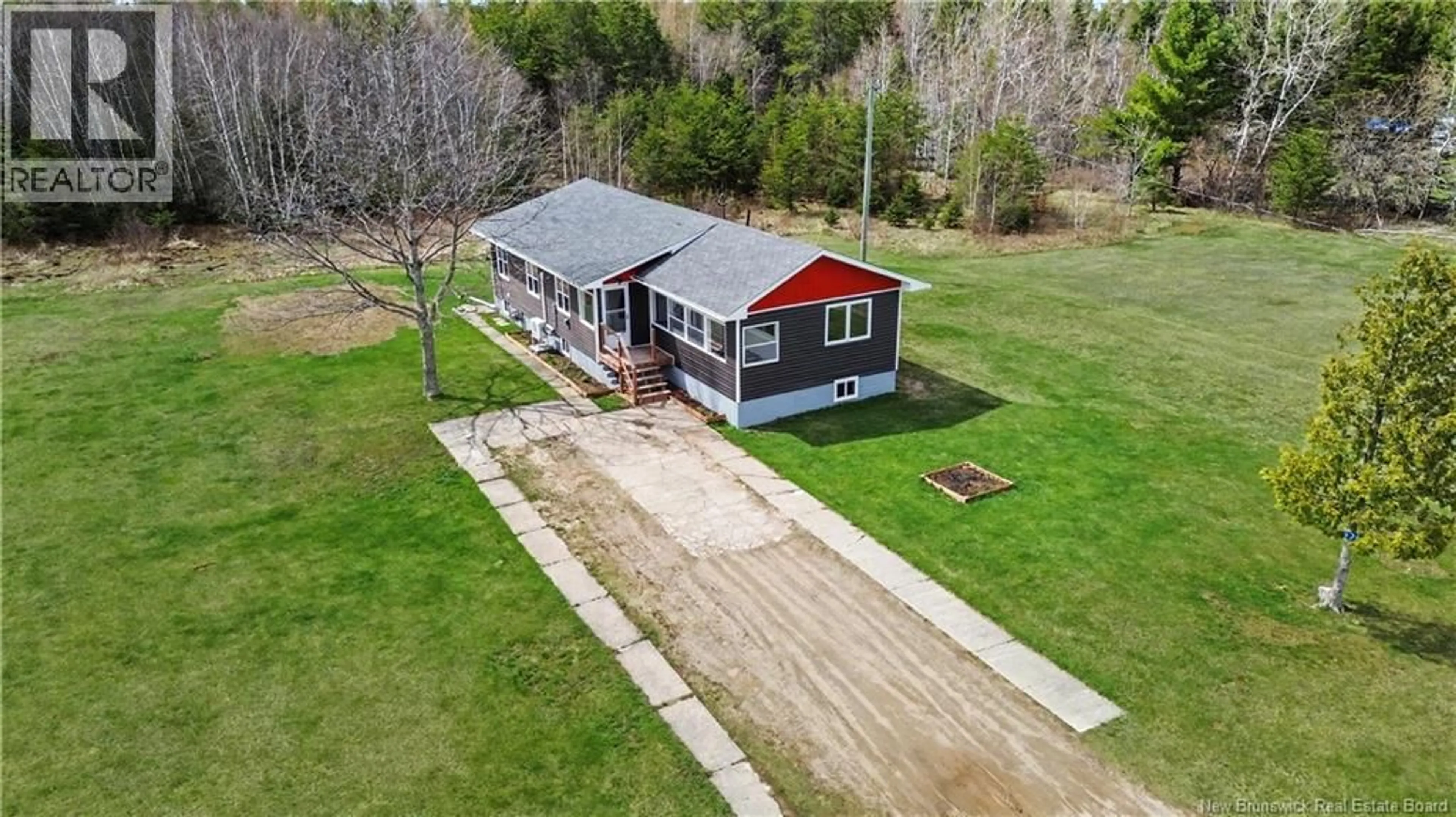 A pic from outside/outdoor area/front of a property/back of a property/a pic from drone, building for 931 SAINT PIERRE, Rogersville New Brunswick E4Y1L4