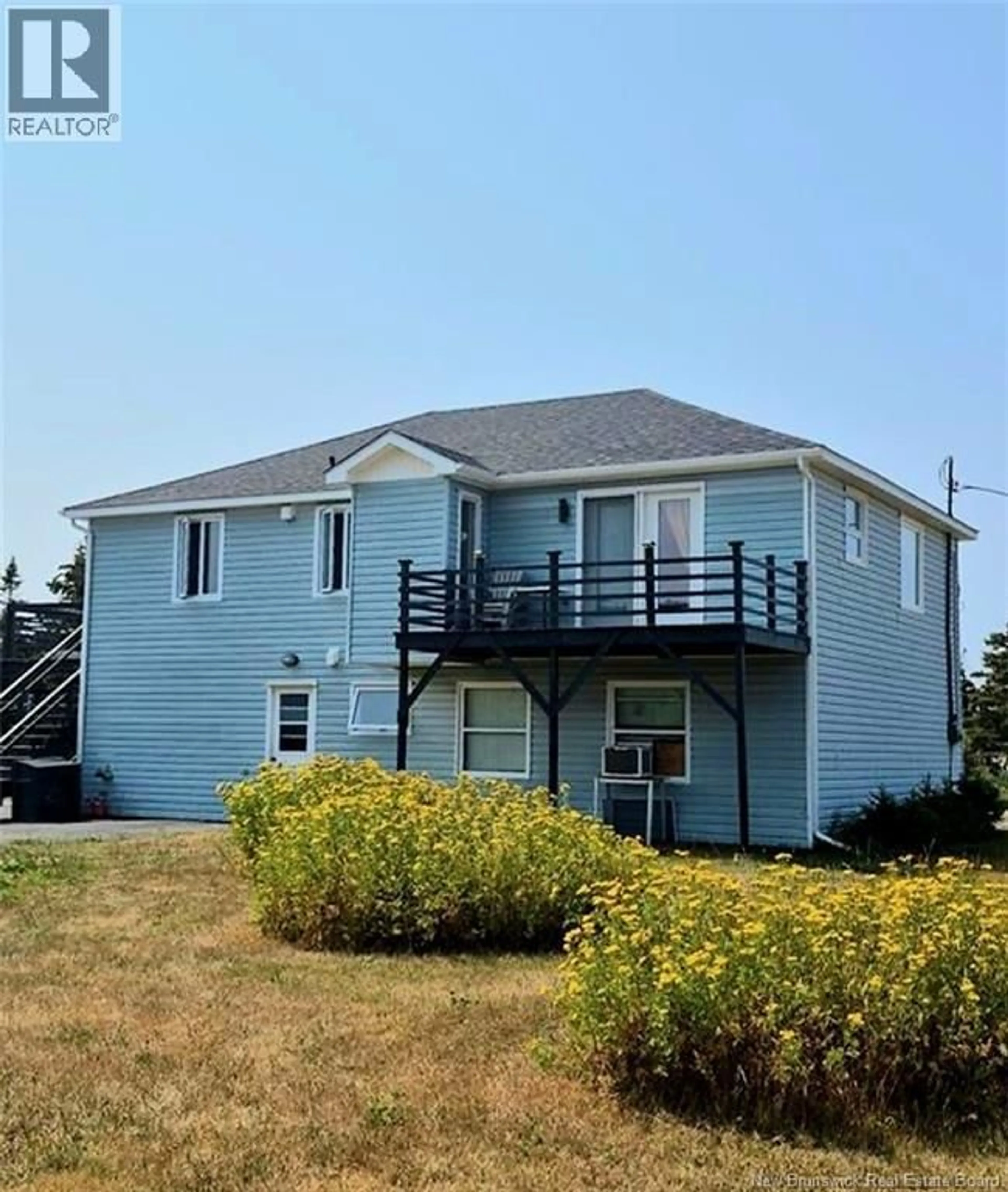 A pic from outside/outdoor area/front of a property/back of a property/a pic from drone, water/lake/river/ocean view for 181 CHEMIN WARD, Miscou New Brunswick E8T2G5