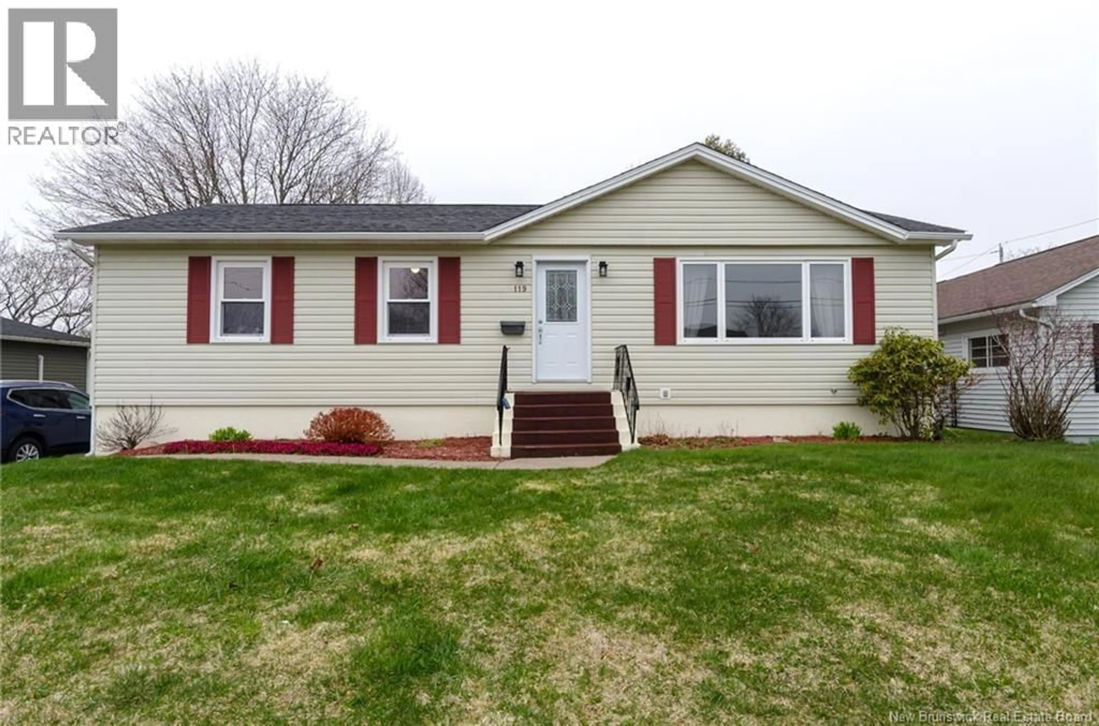 Home with vinyl exterior material, street for 119 BAYVIEW DRIVE, Saint John New Brunswick E2M4E2